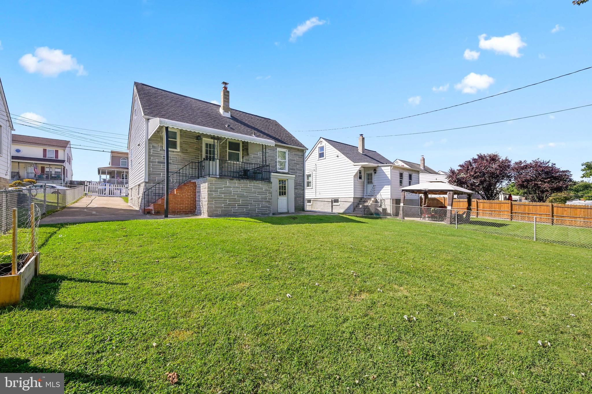 MOUNTAIN FARMS - Residential