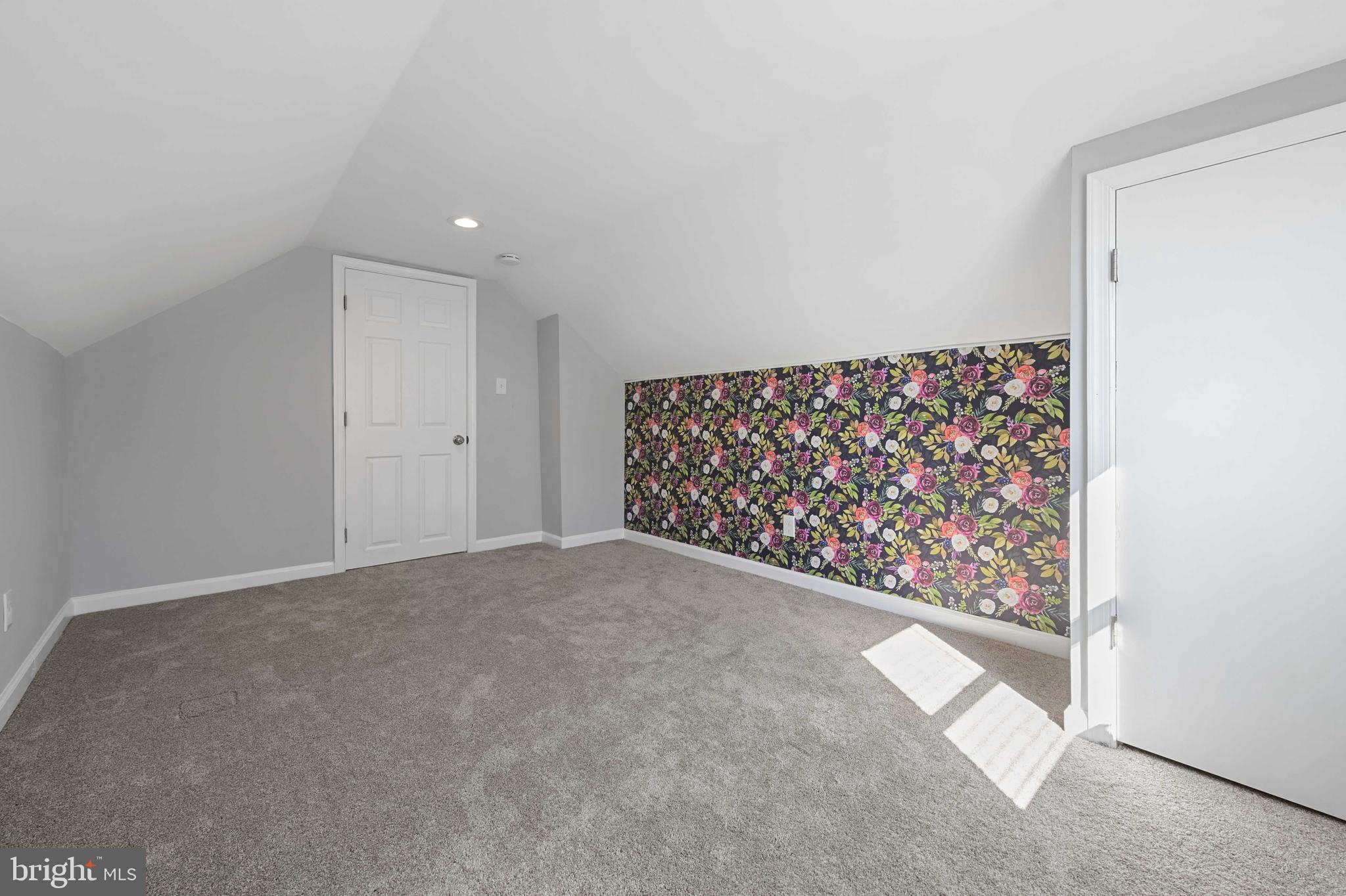 MOUNTAIN FARMS - Residential