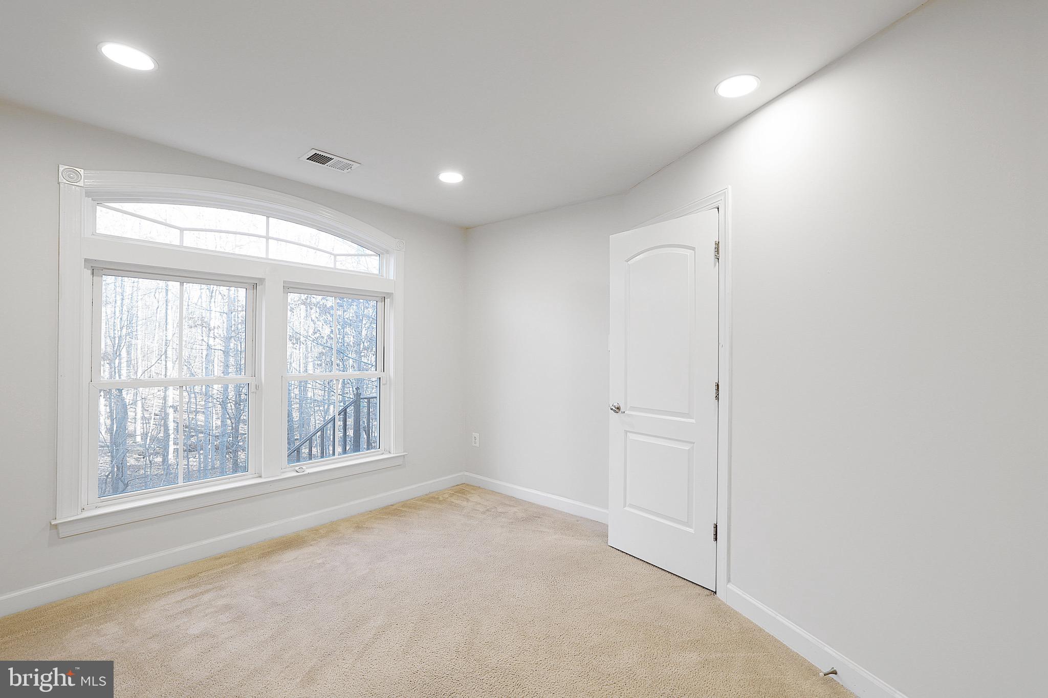 PARKLANDS AT WATKINS MILL - Residential