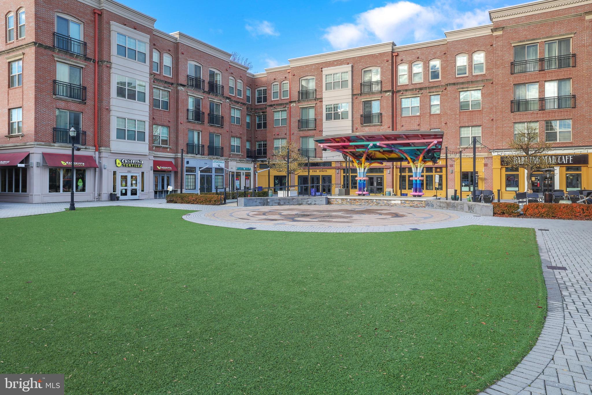 PARKLANDS AT WATKINS MILL - Residential