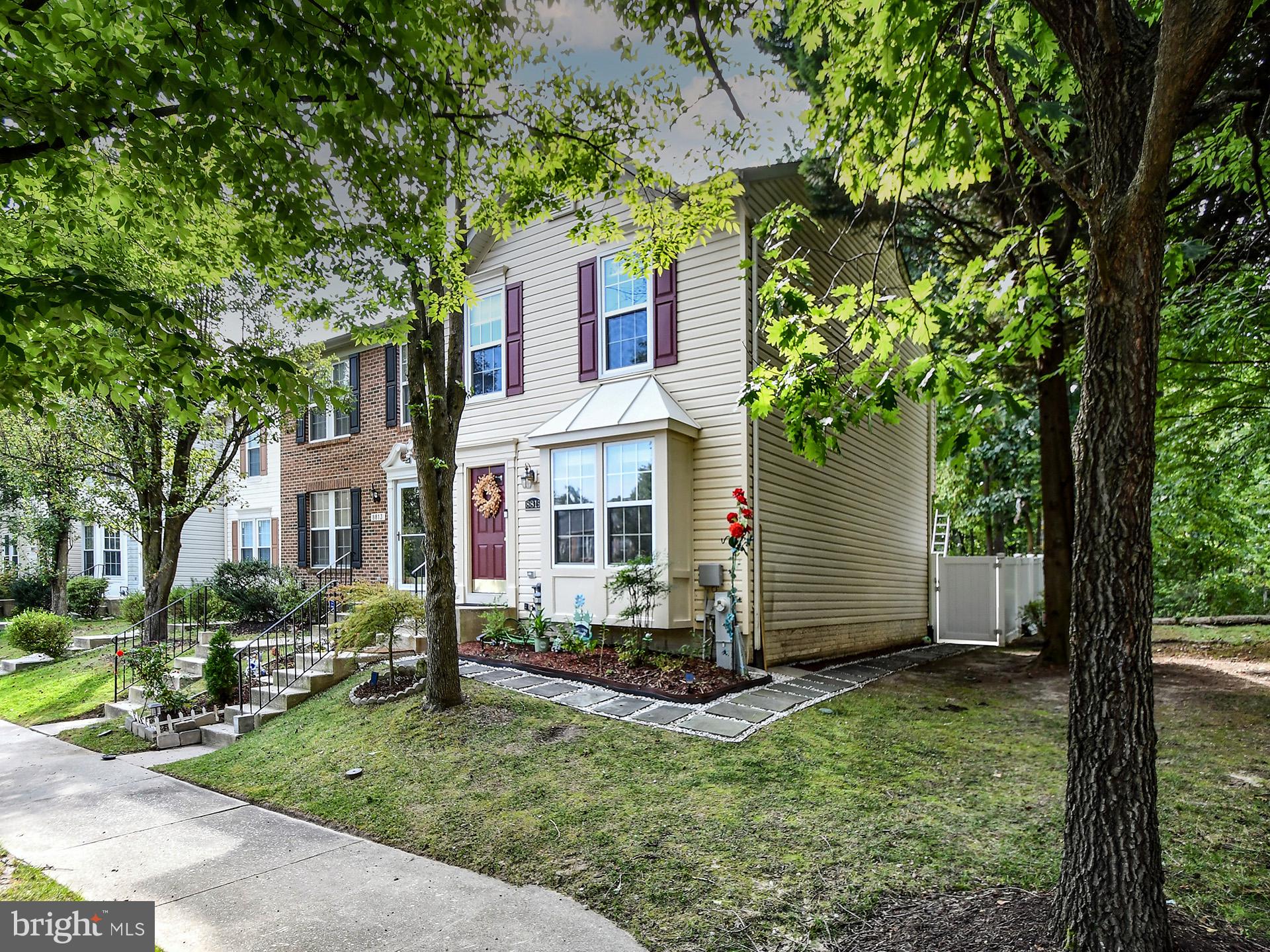 8815 ASHBERRY COURT