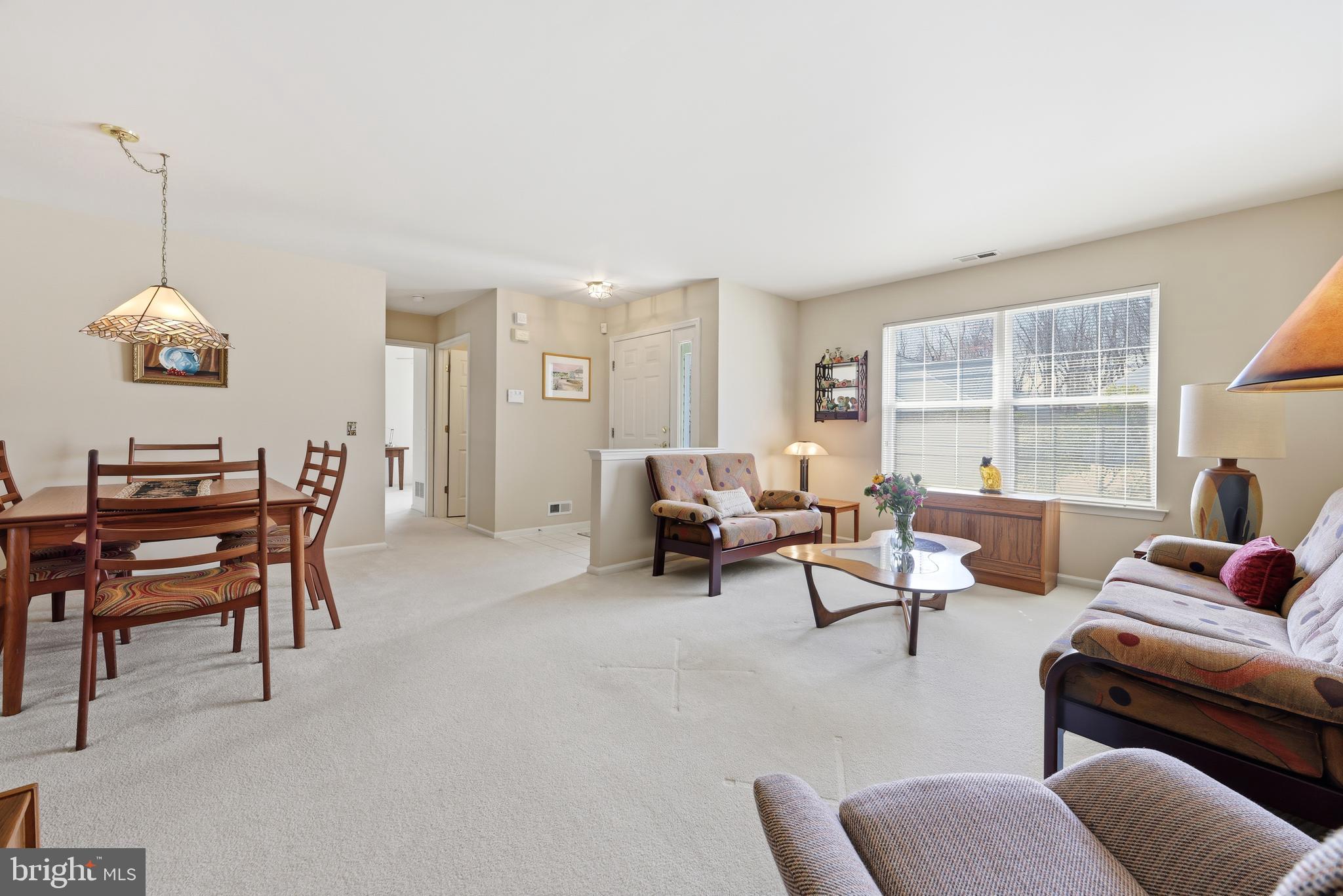 1 GLENVIEW COURT