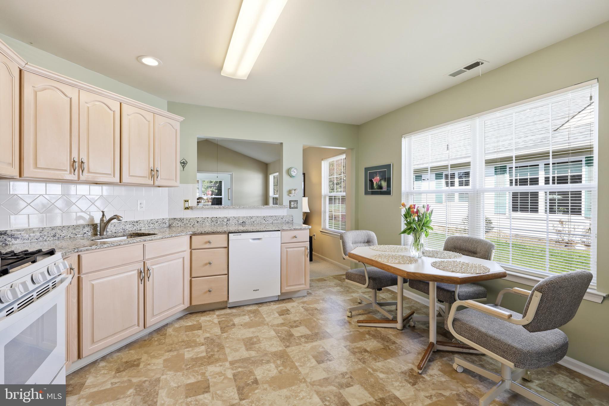 1 GLENVIEW COURT