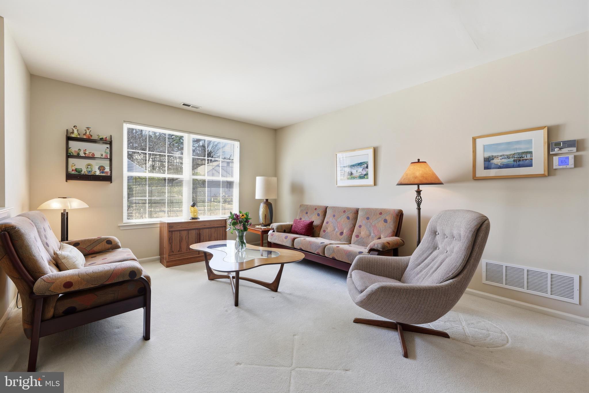 1 GLENVIEW COURT