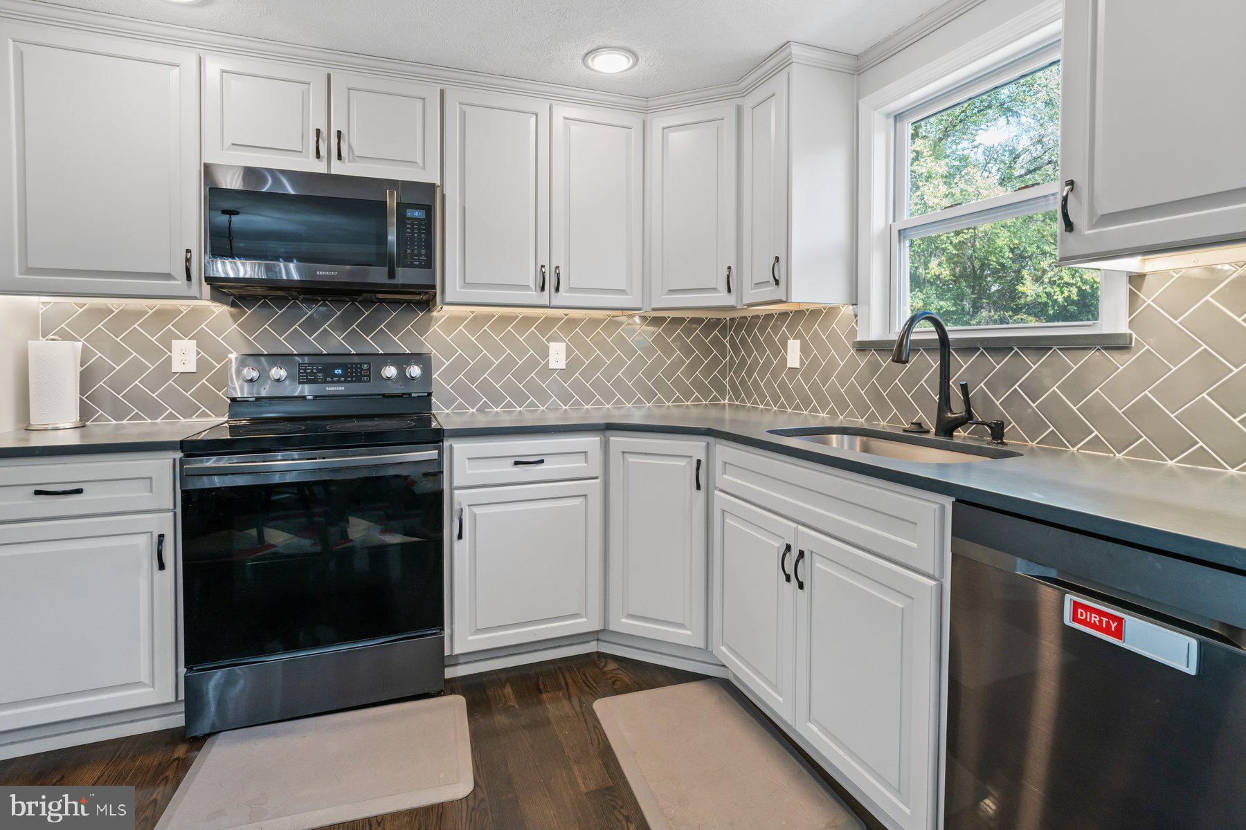 HILLTOP - Residential