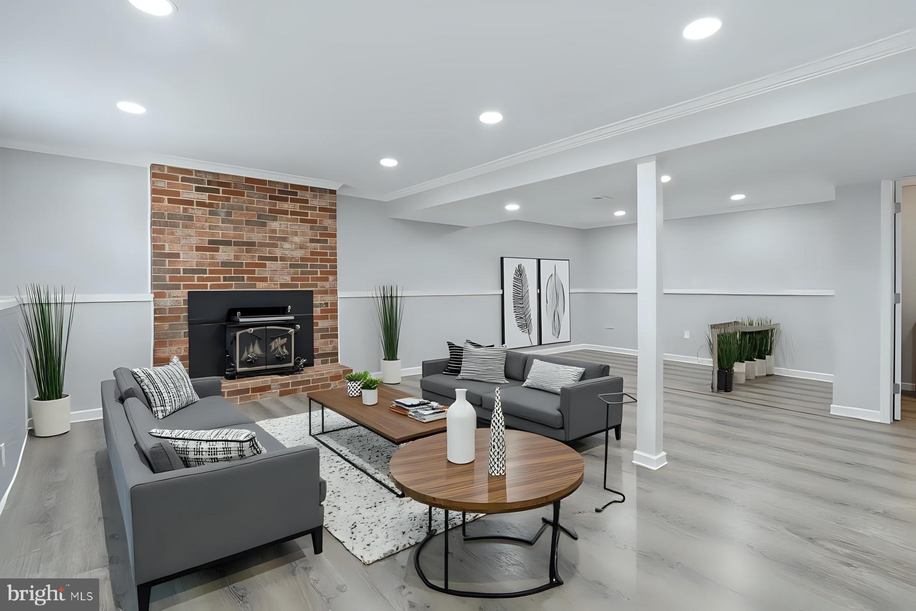 HILLTOP - Residential