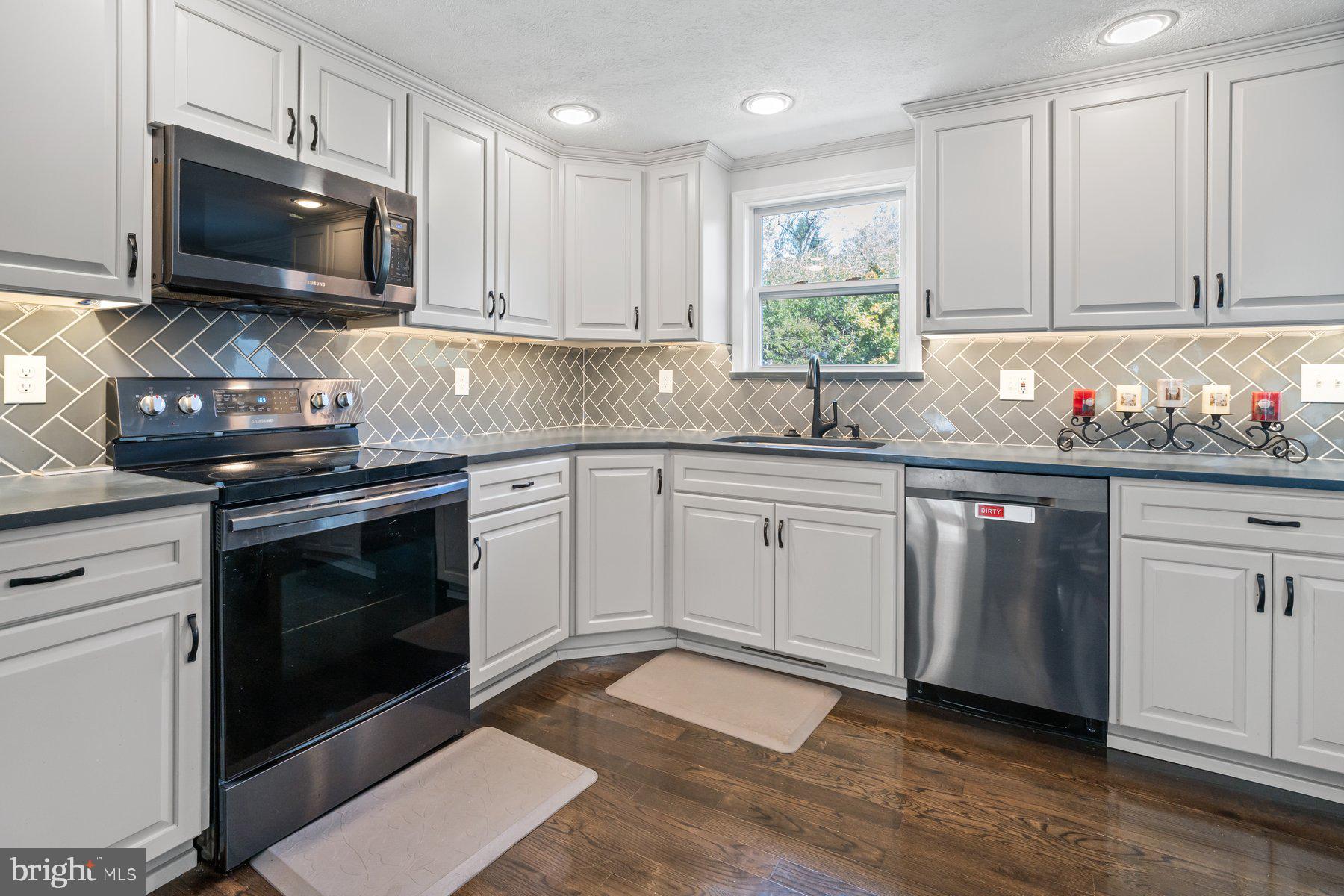 HILLTOP - Residential