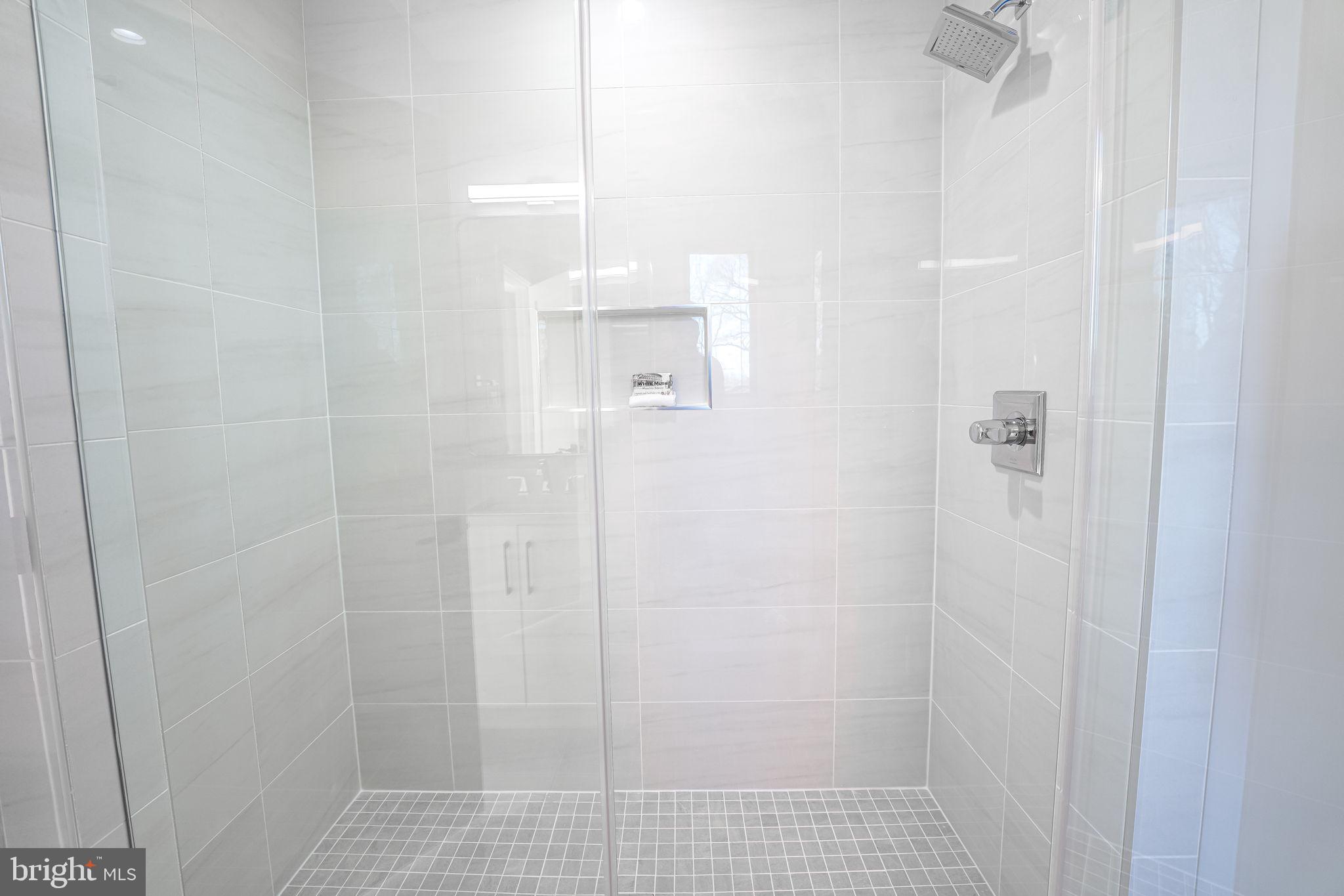 BROYHILL FOREST - Residential