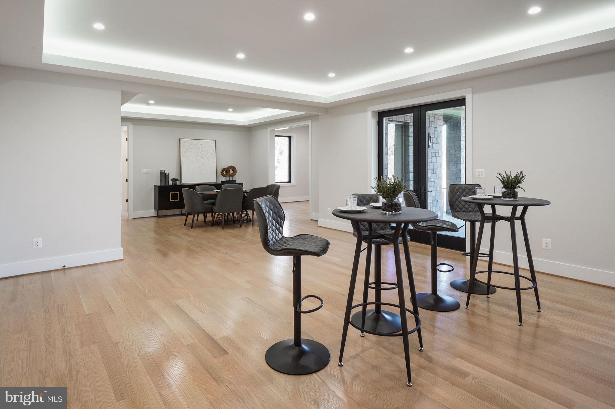 BROYHILL FOREST - Residential