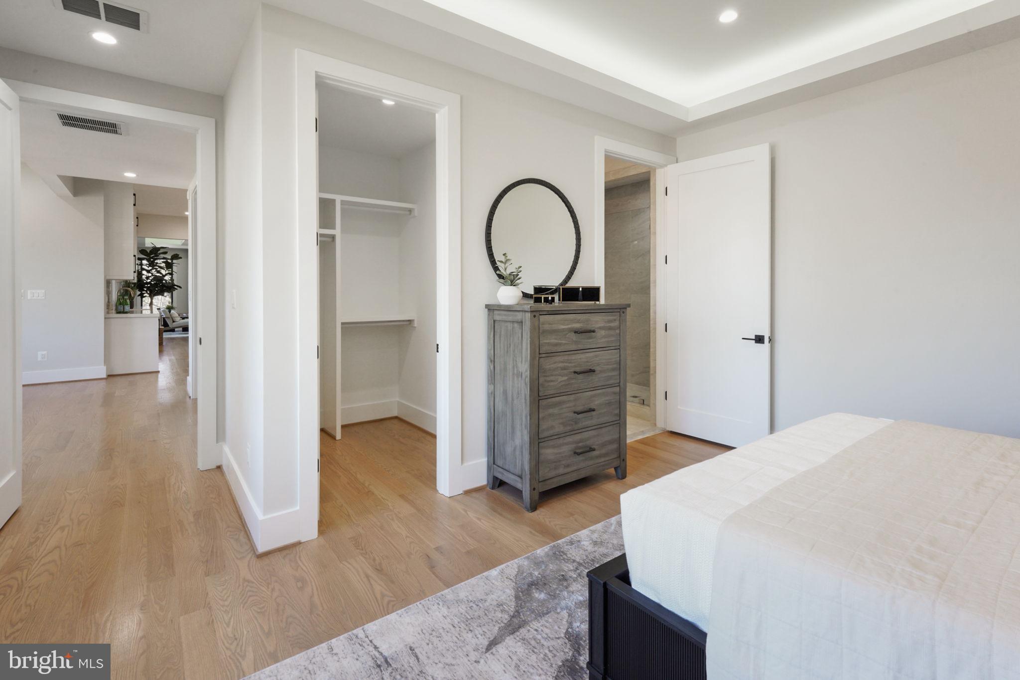 BROYHILL FOREST - Residential