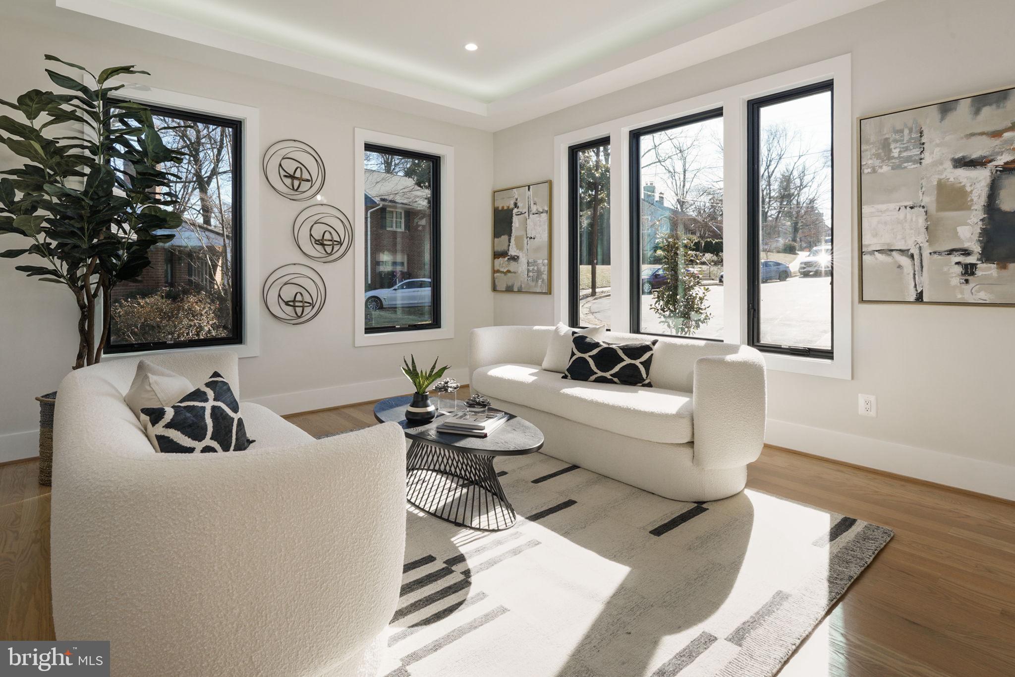 BROYHILL FOREST - Residential