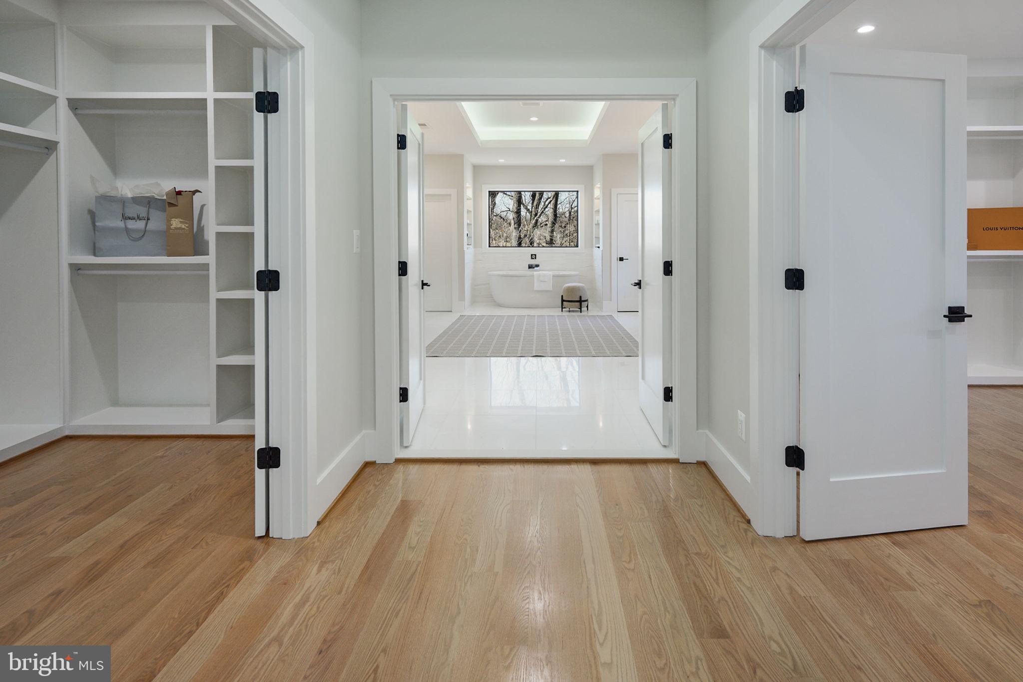 BROYHILL FOREST - Residential