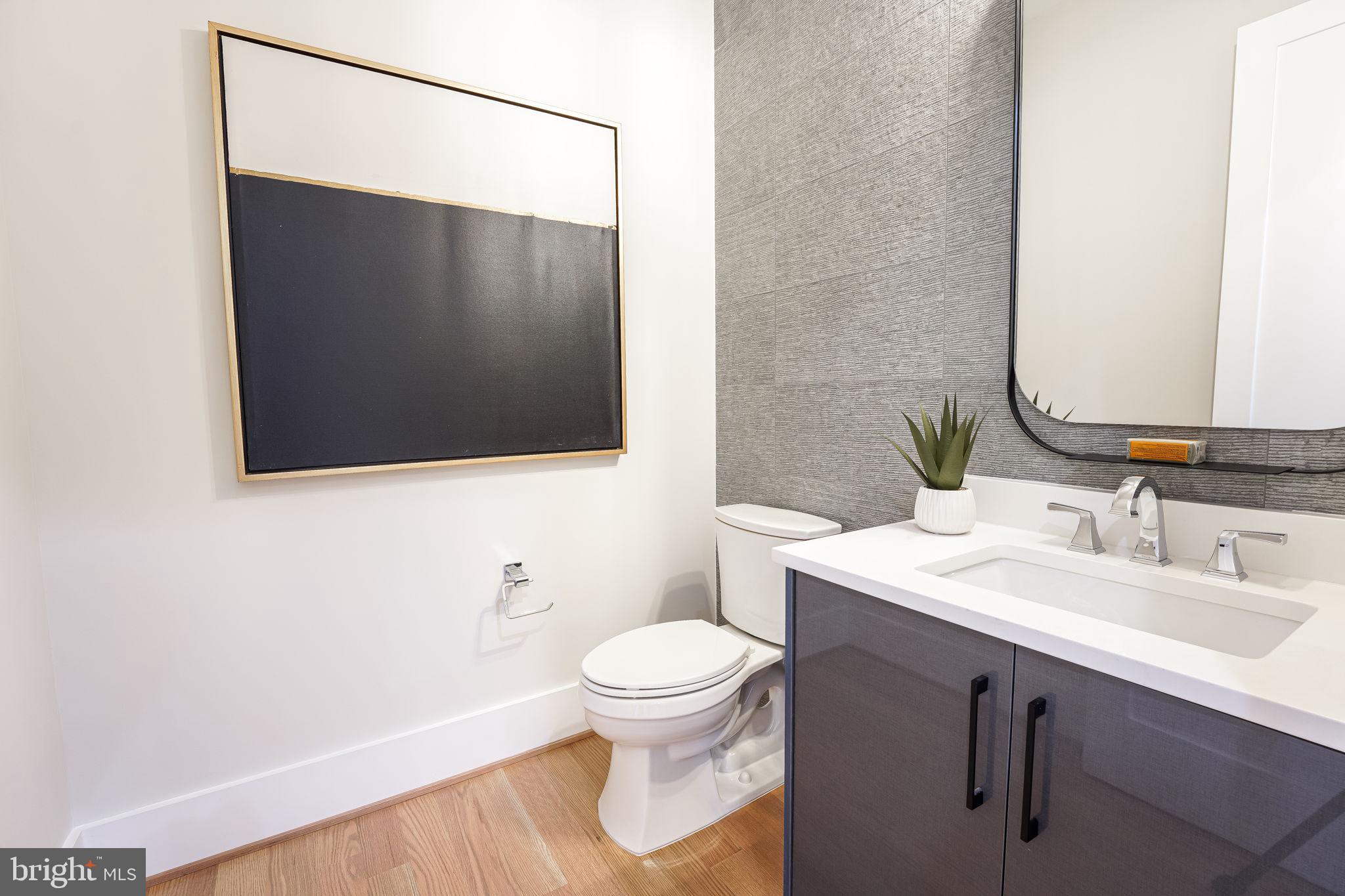 BROYHILL FOREST - Residential