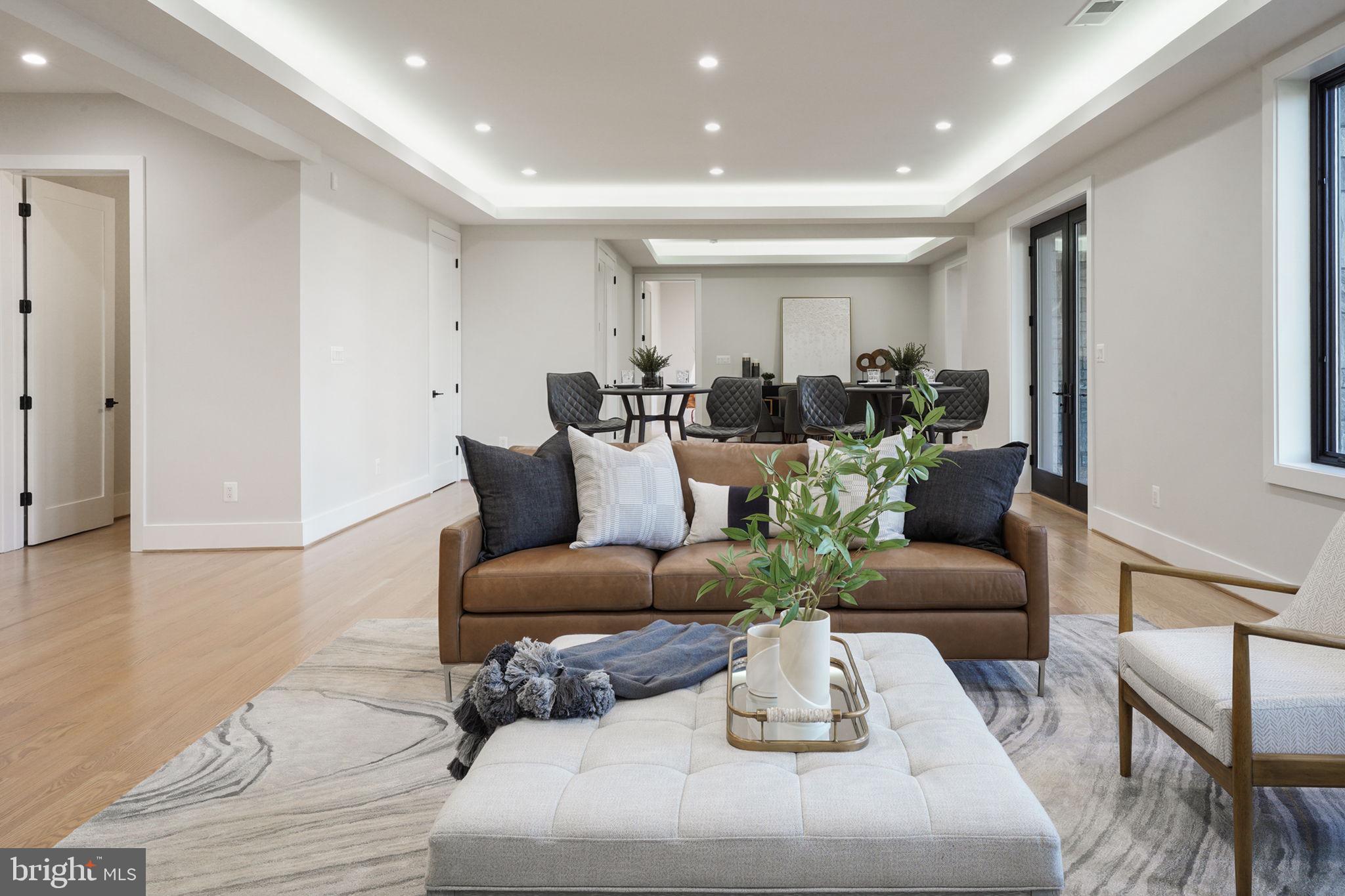 BROYHILL FOREST - Residential