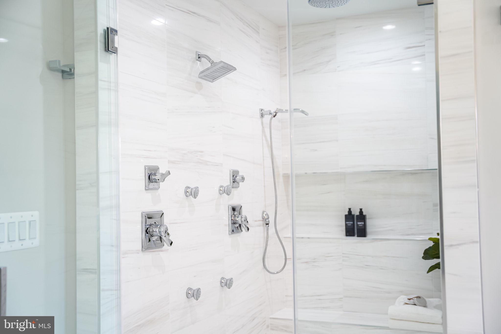 BROYHILL FOREST - Residential