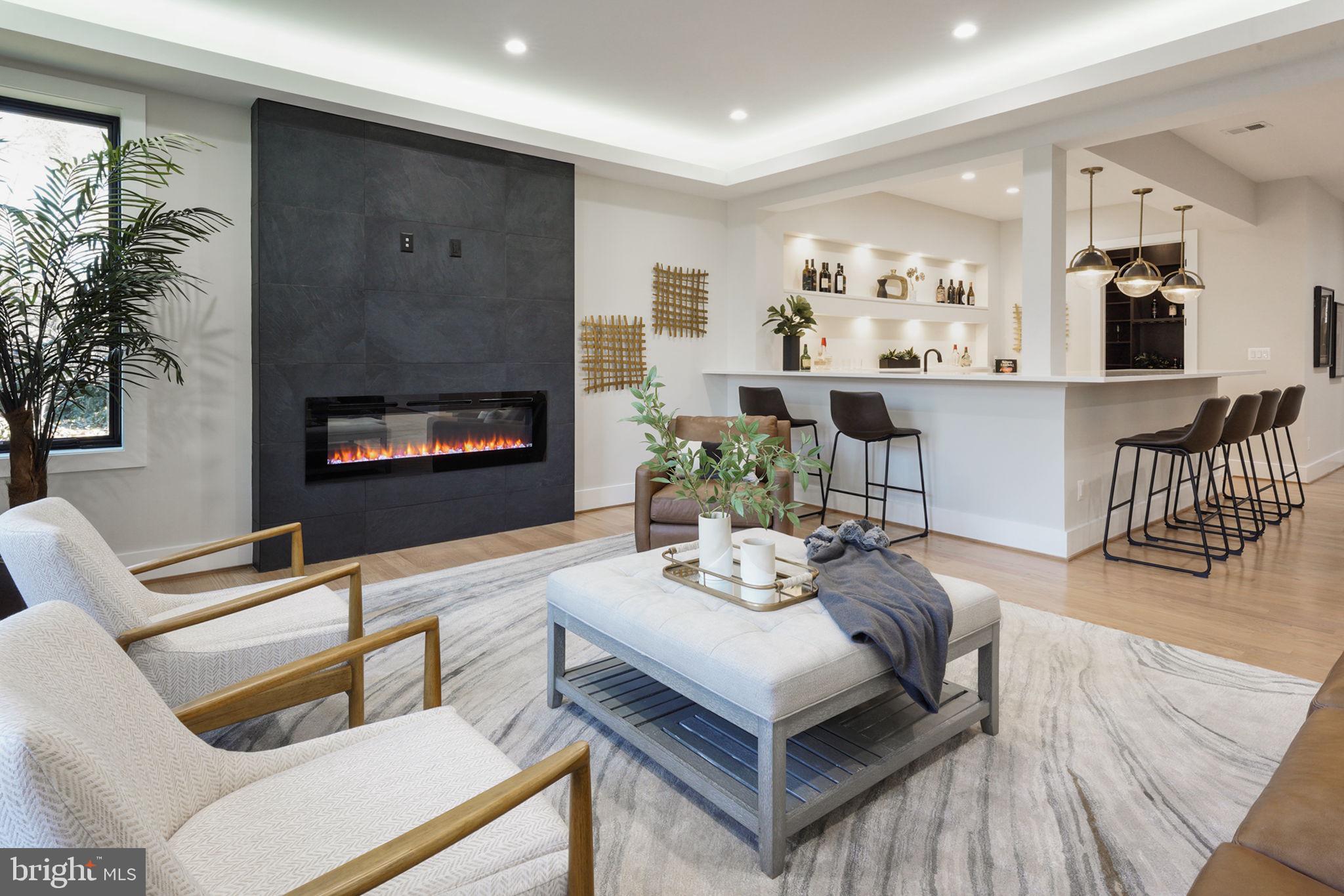 BROYHILL FOREST - Residential