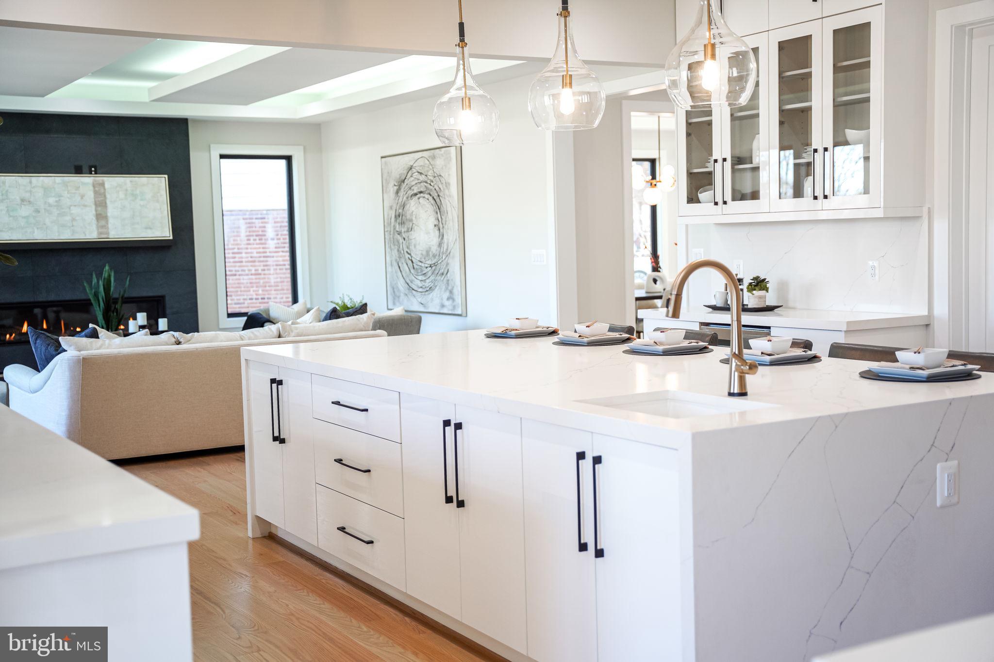 BROYHILL FOREST - Residential