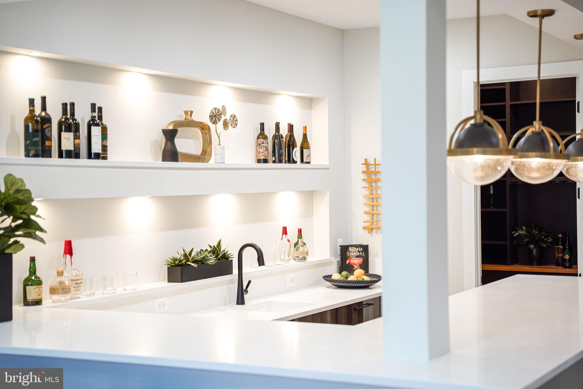 BROYHILL FOREST - Residential