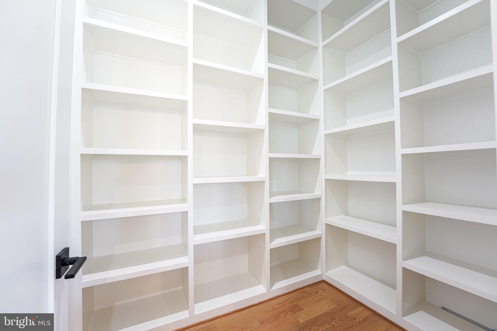 BROYHILL FOREST - Residential