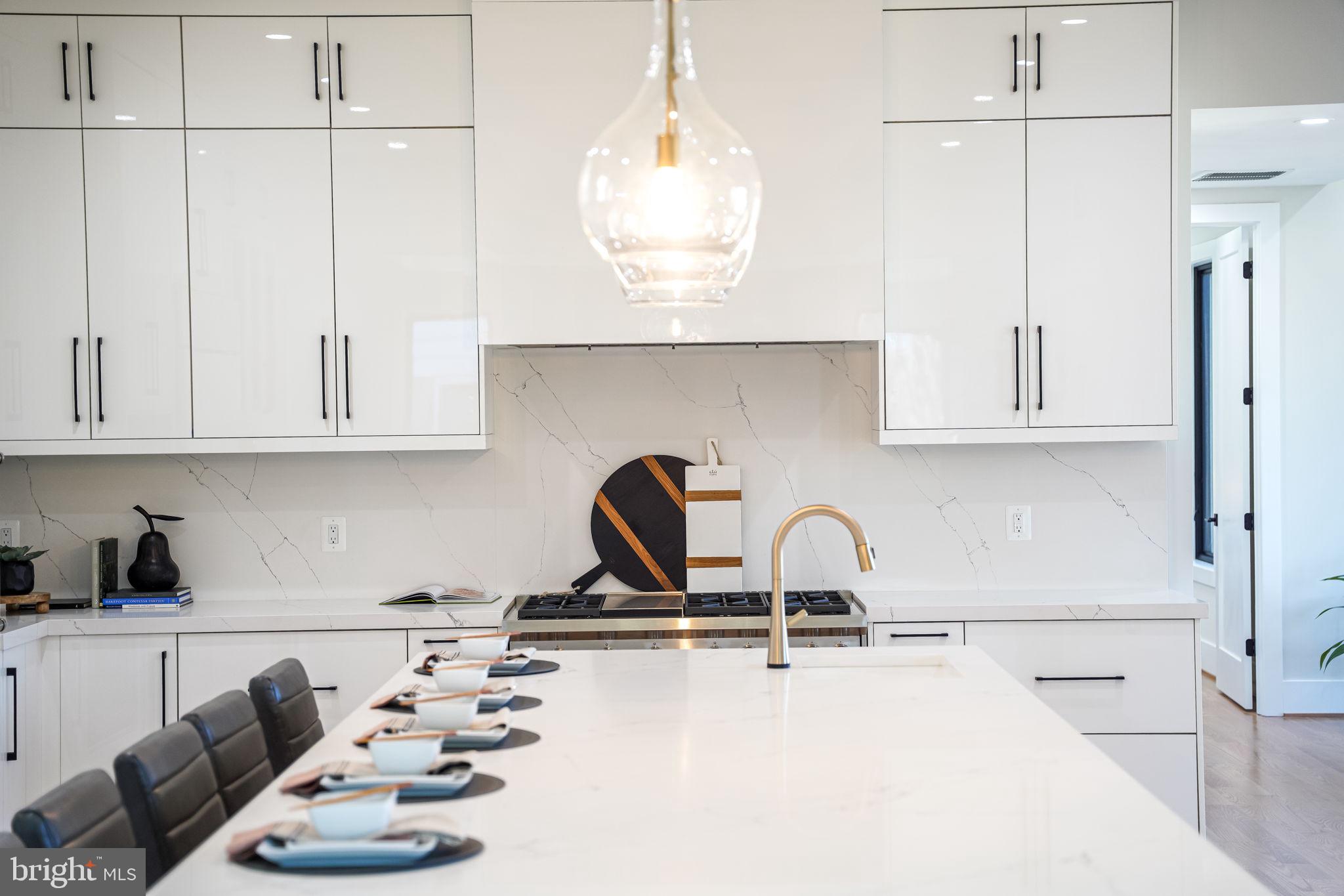 BROYHILL FOREST - Residential