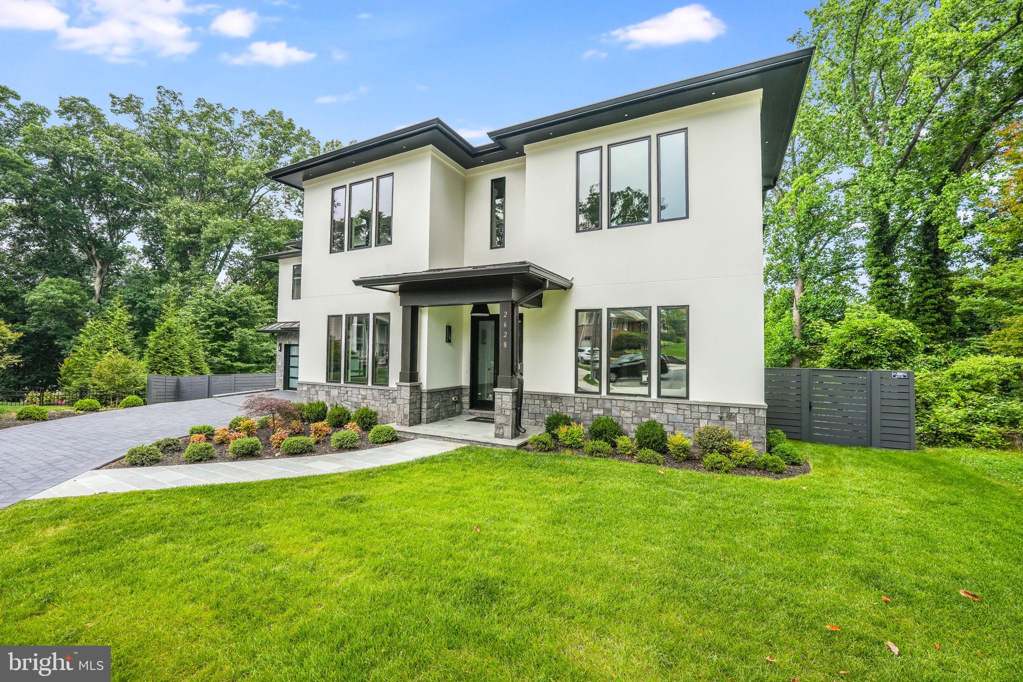 BROYHILL FOREST - Residential