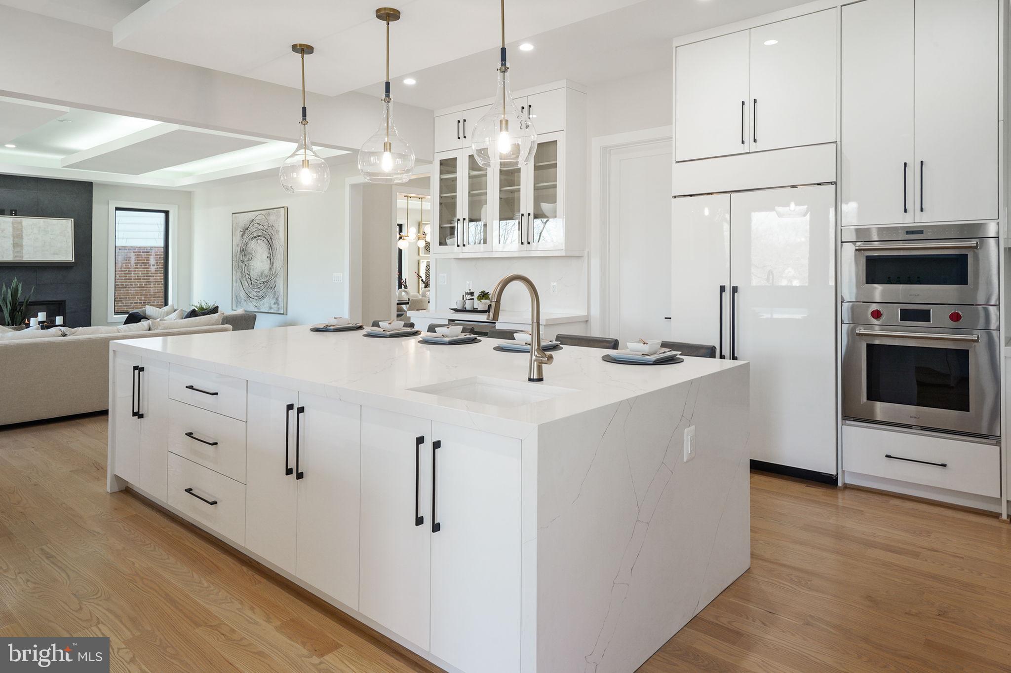 BROYHILL FOREST - Residential