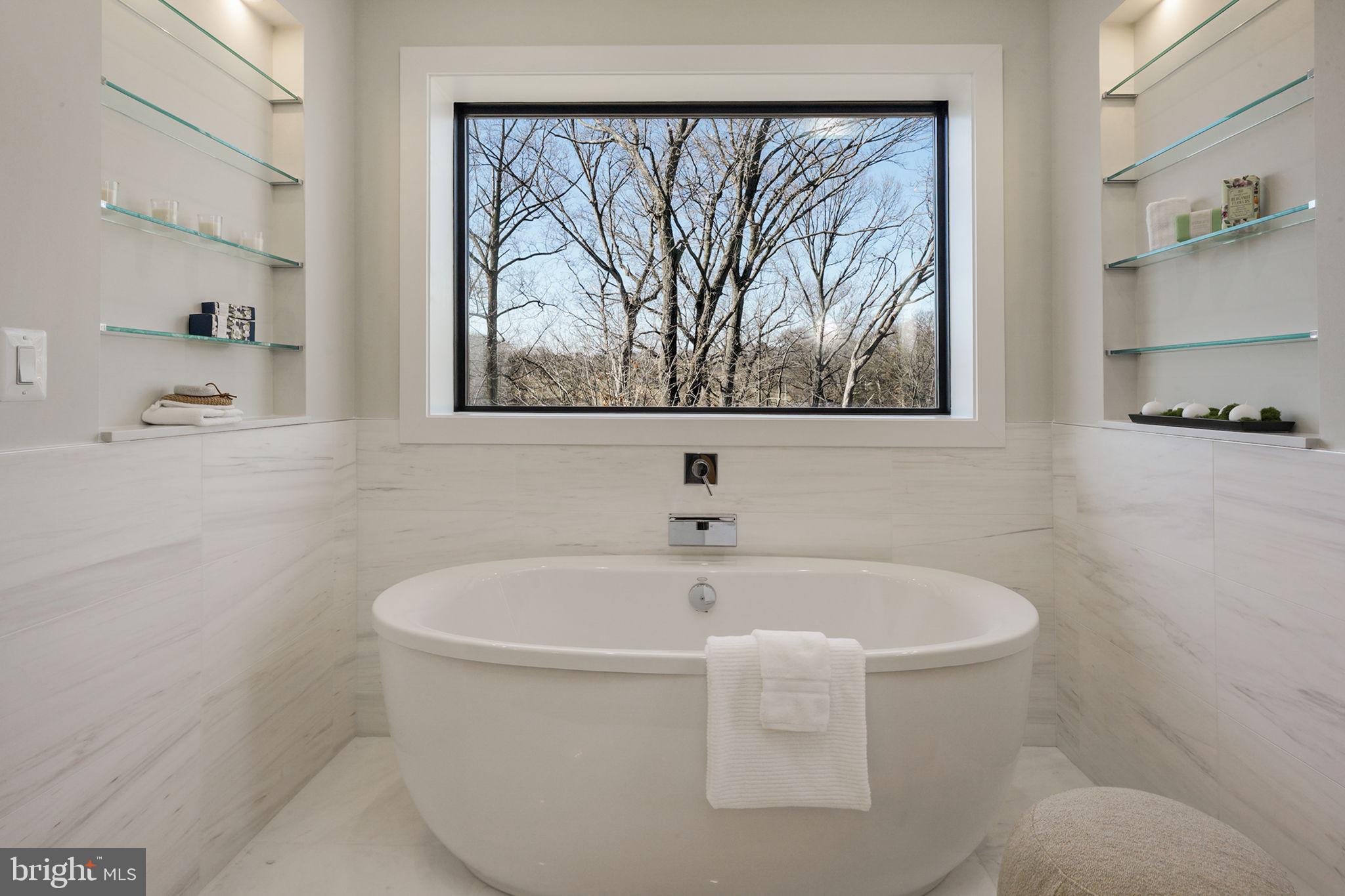 BROYHILL FOREST - Residential