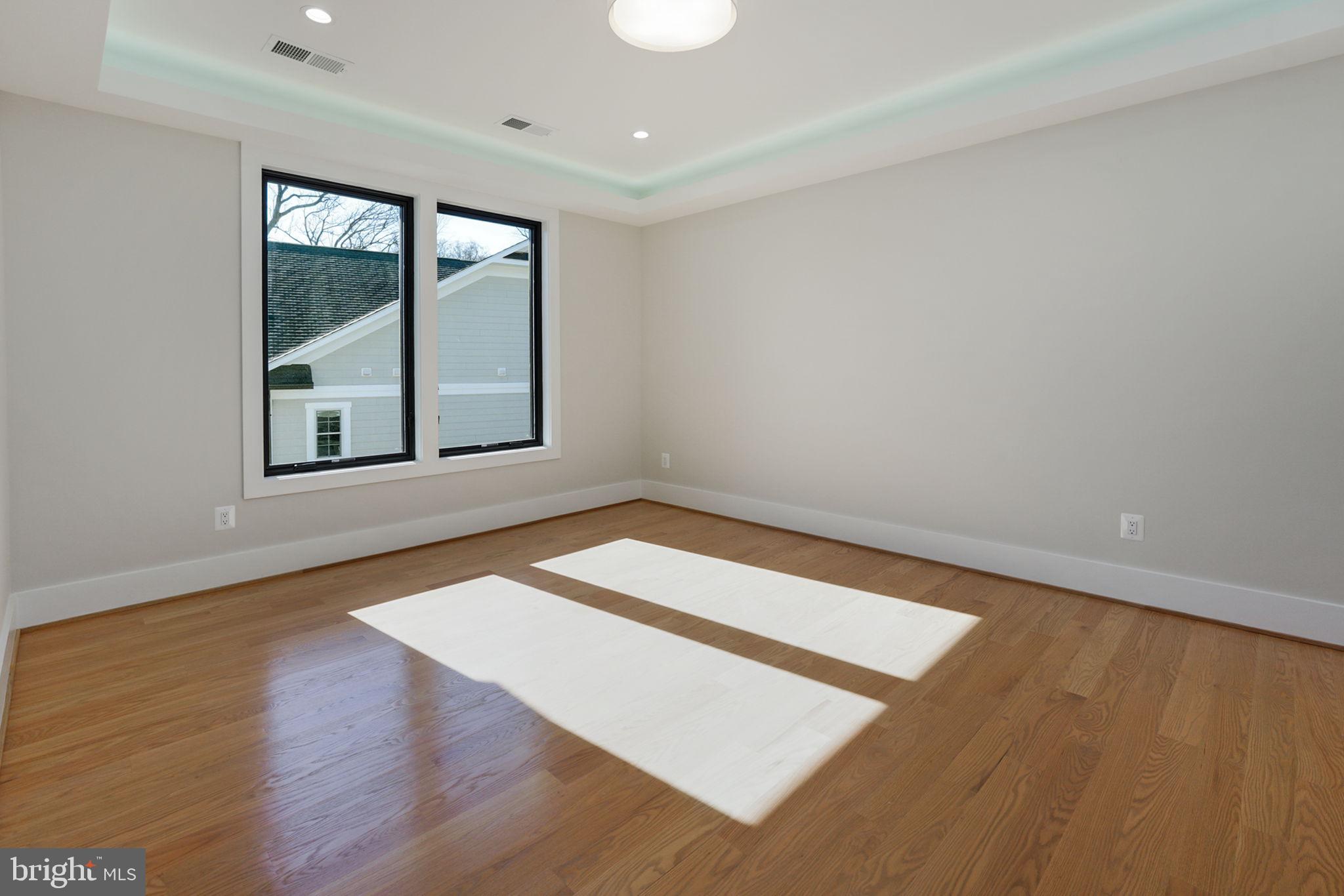 BROYHILL FOREST - Residential