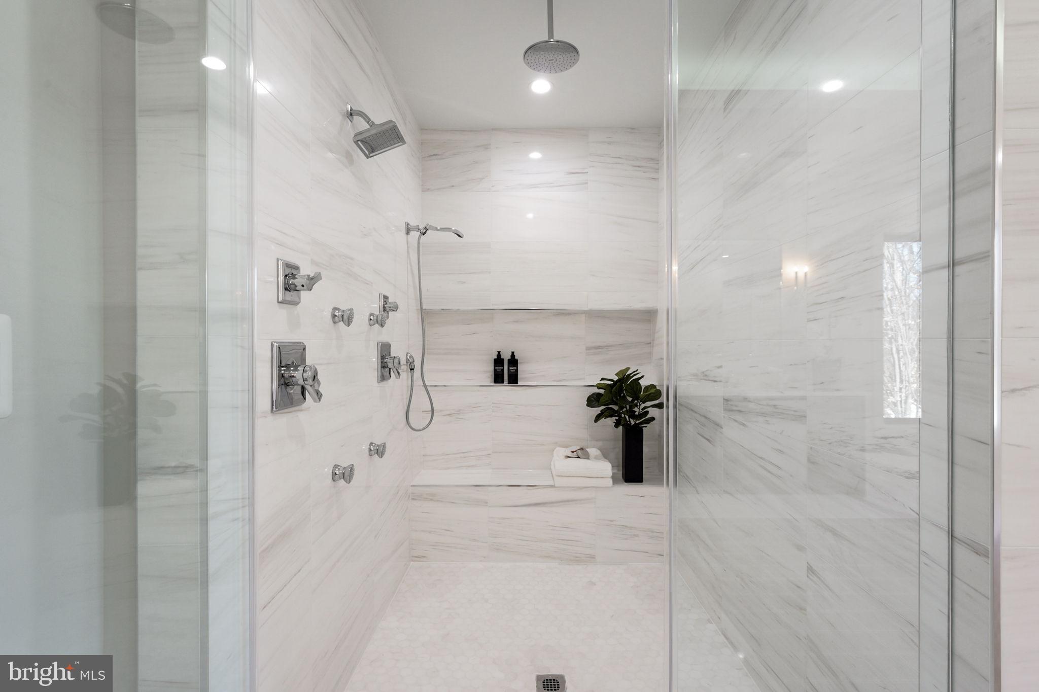 BROYHILL FOREST - Residential