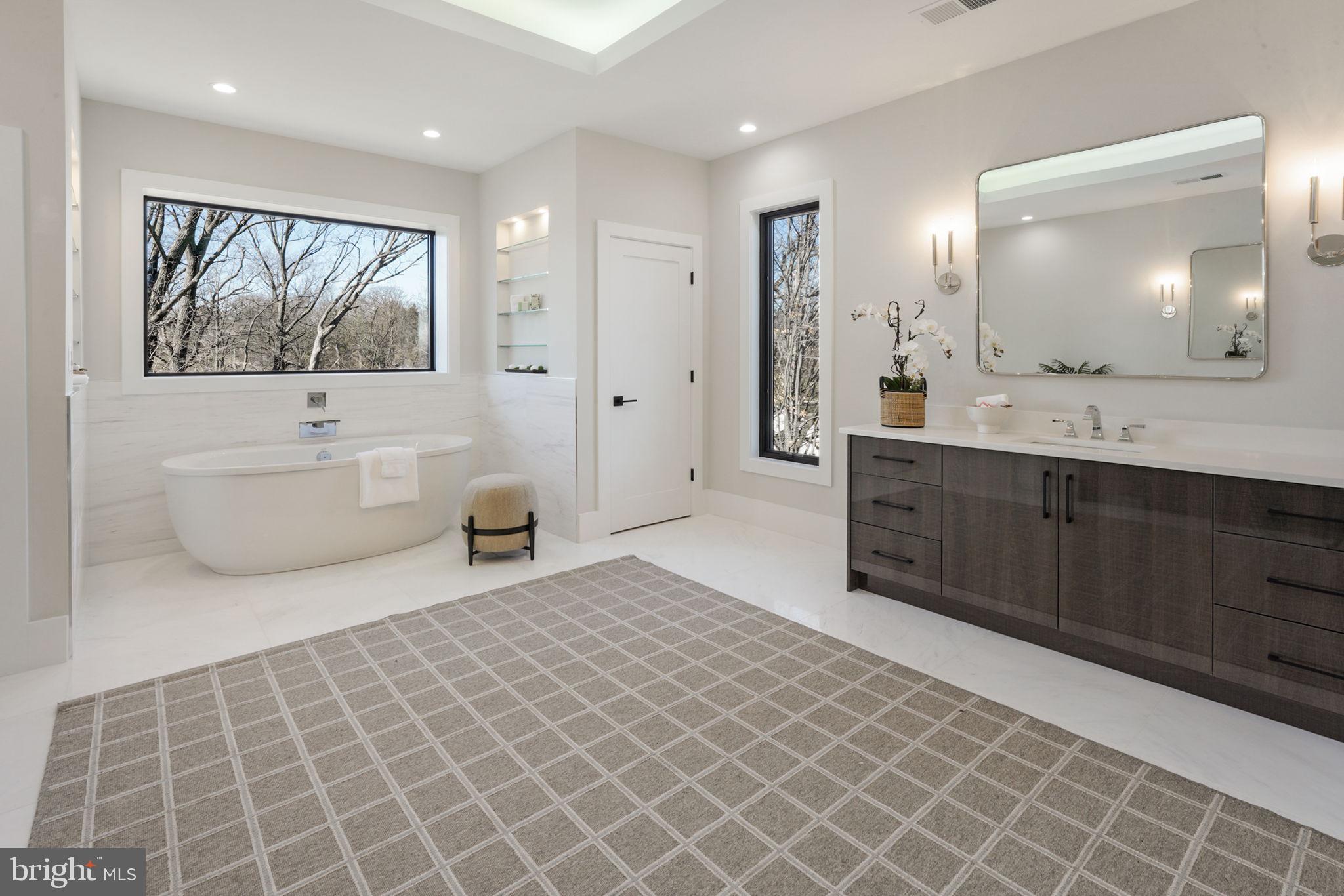 BROYHILL FOREST - Residential