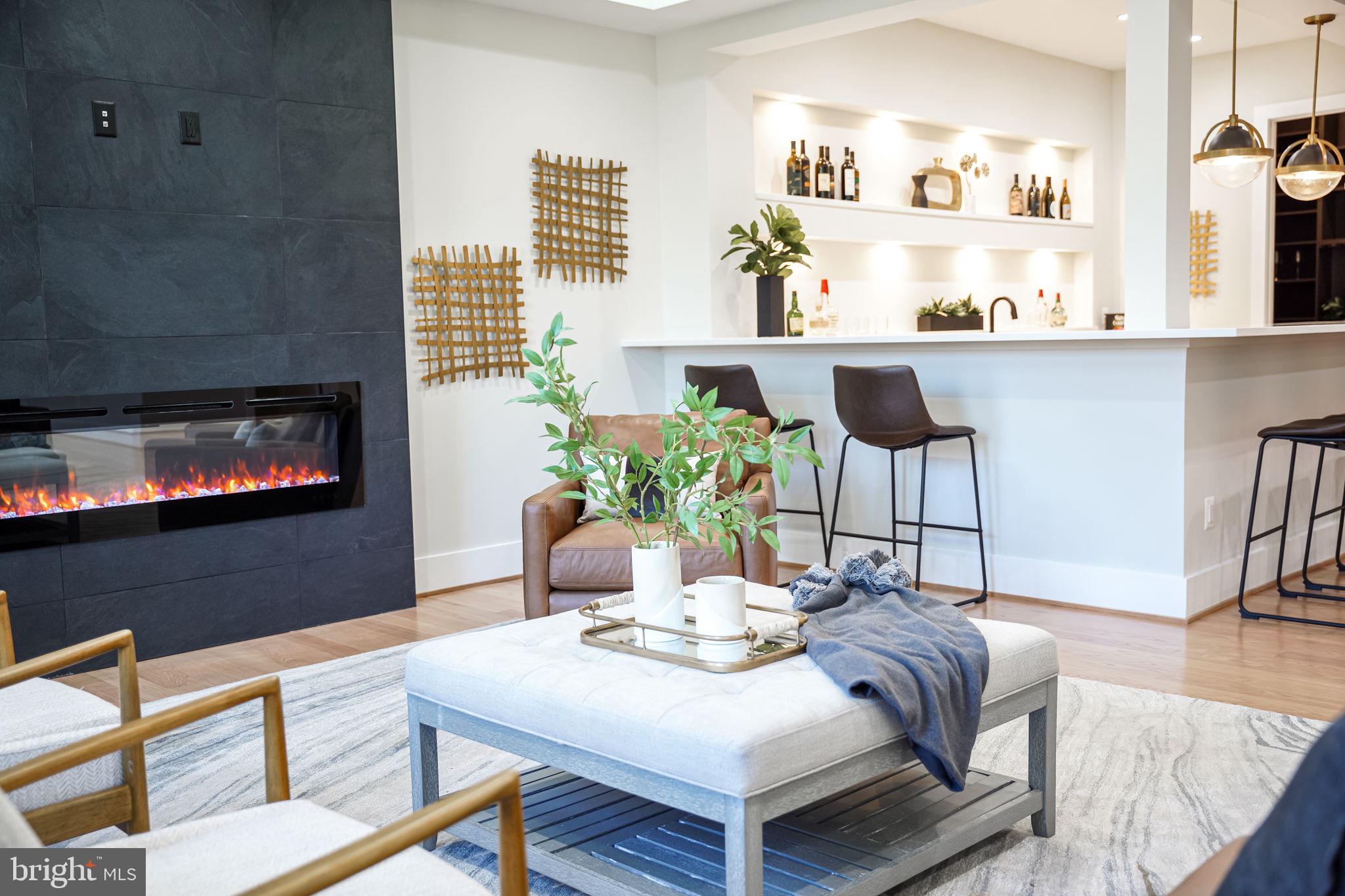 BROYHILL FOREST - Residential