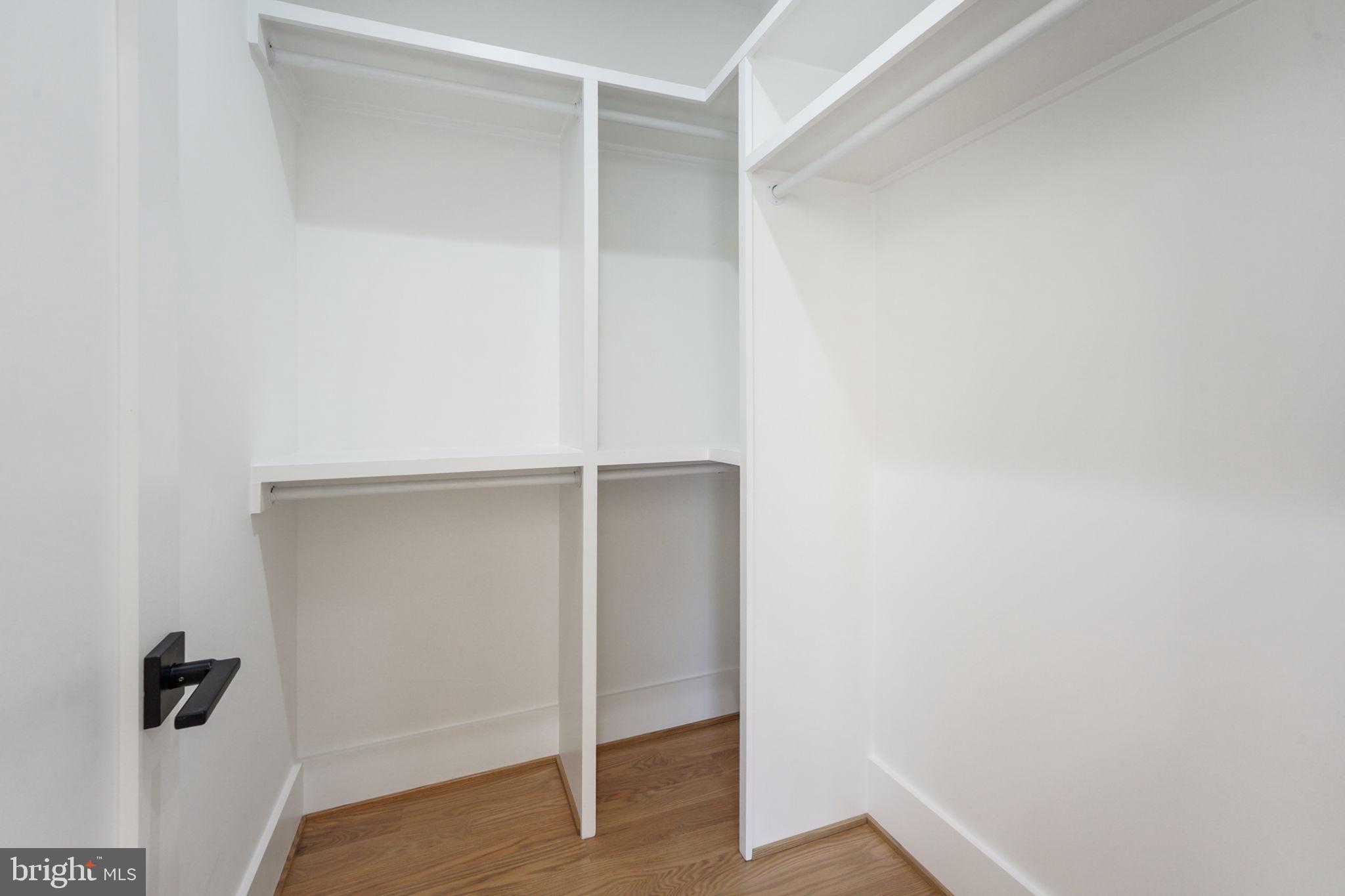 BROYHILL FOREST - Residential