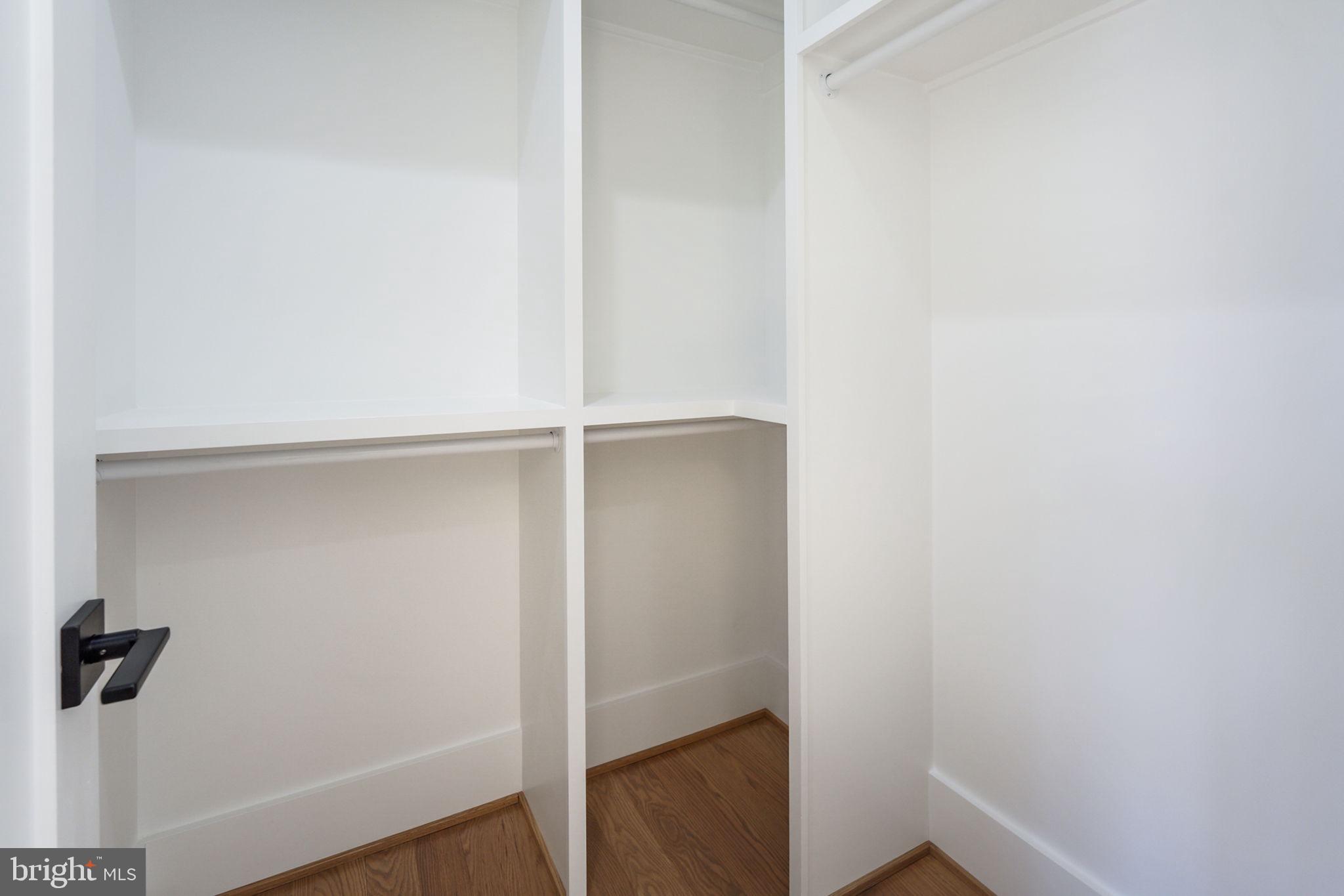 BROYHILL FOREST - Residential