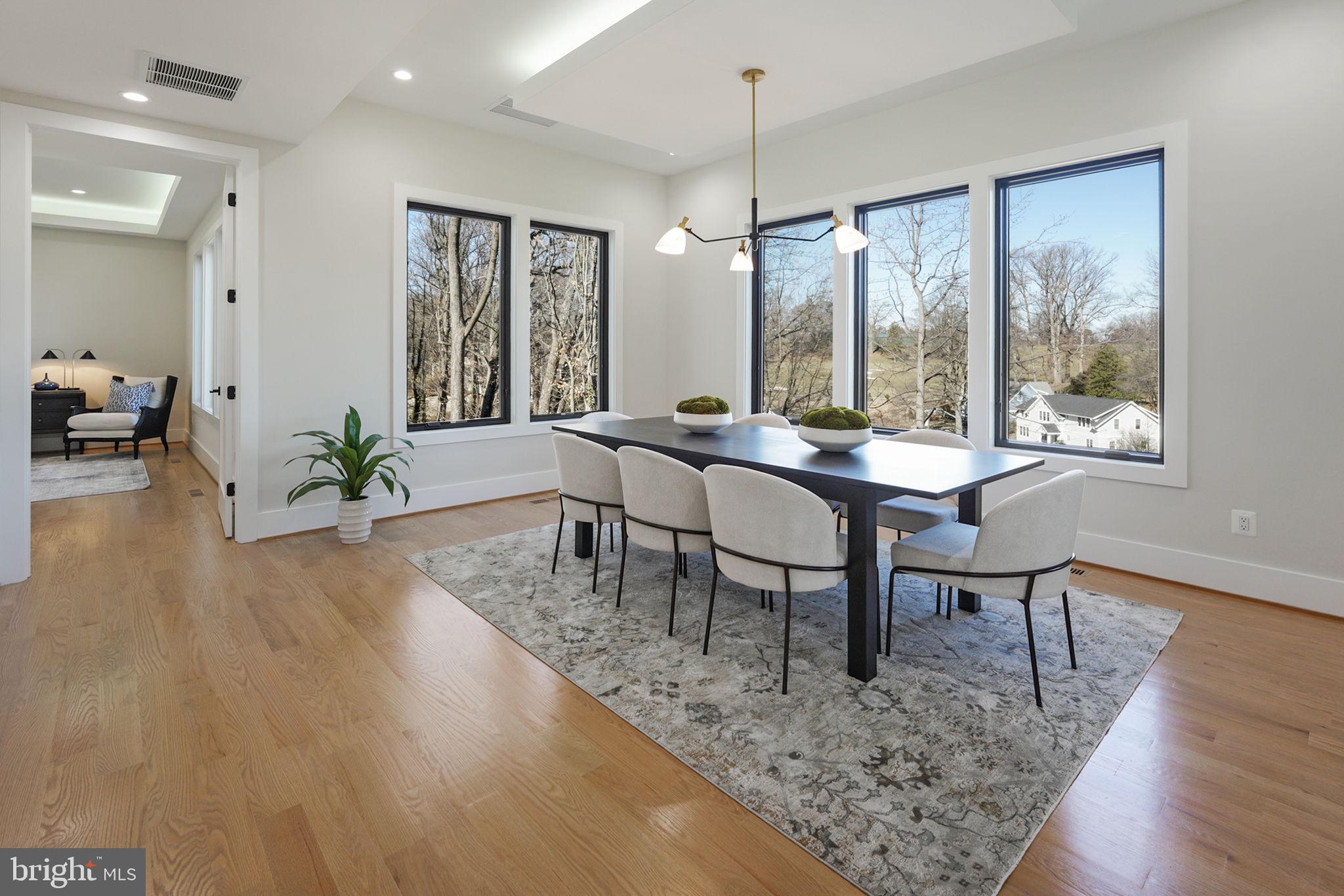 BROYHILL FOREST - Residential