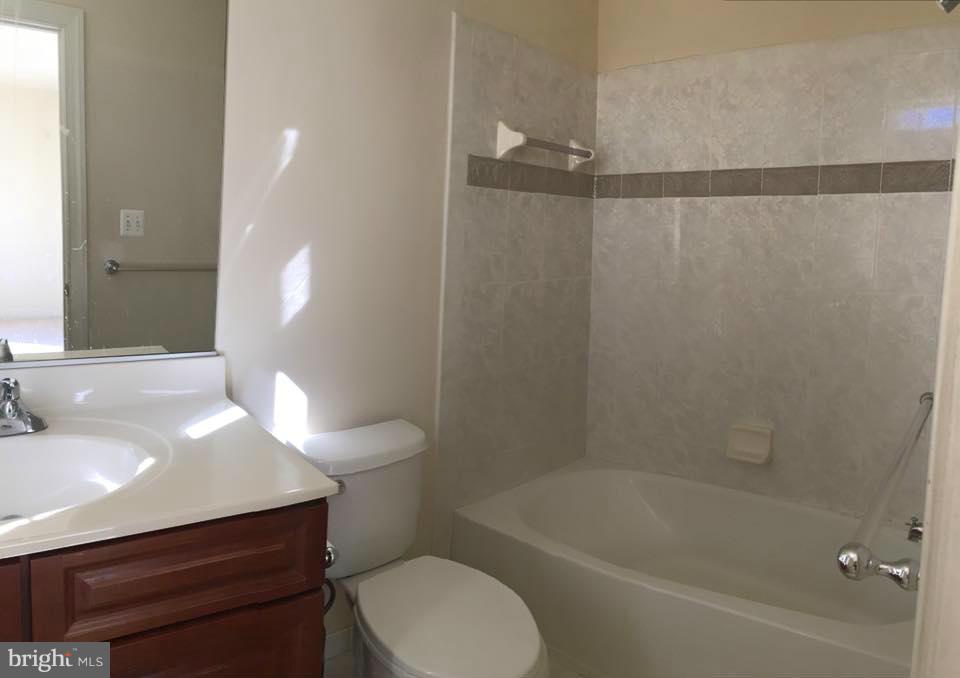 STONEWALL MANOR - Residential