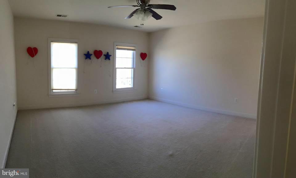 STONEWALL MANOR - Residential