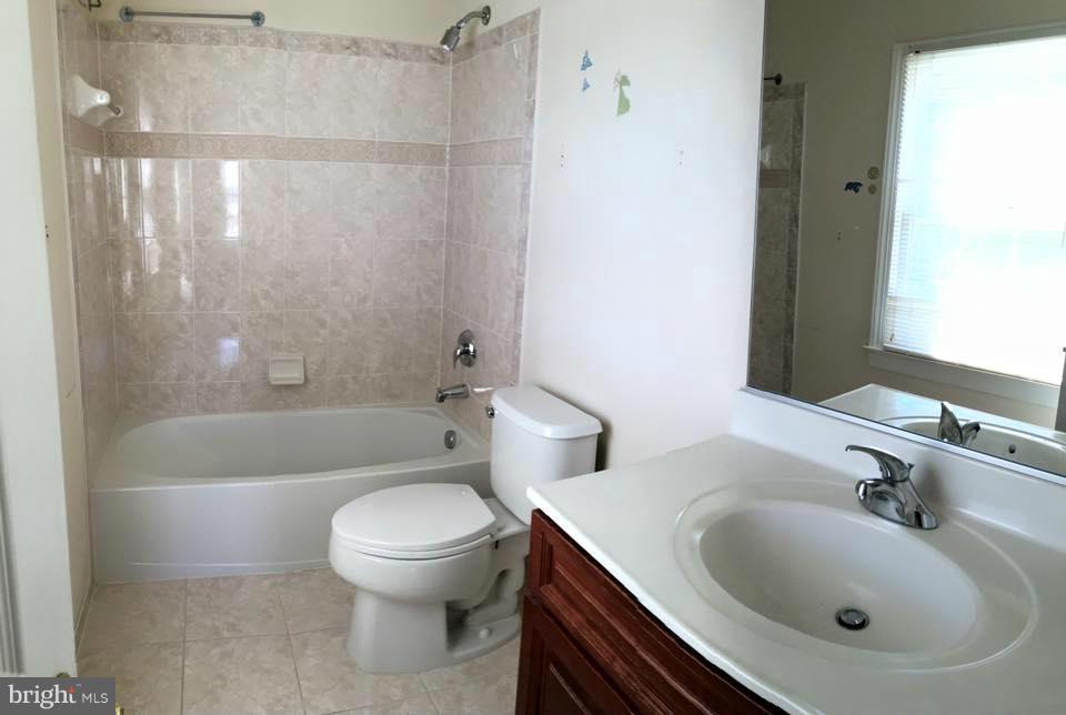 STONEWALL MANOR - Residential