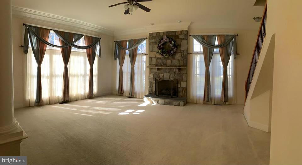 STONEWALL MANOR - Residential