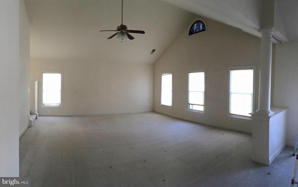 STONEWALL MANOR - Residential