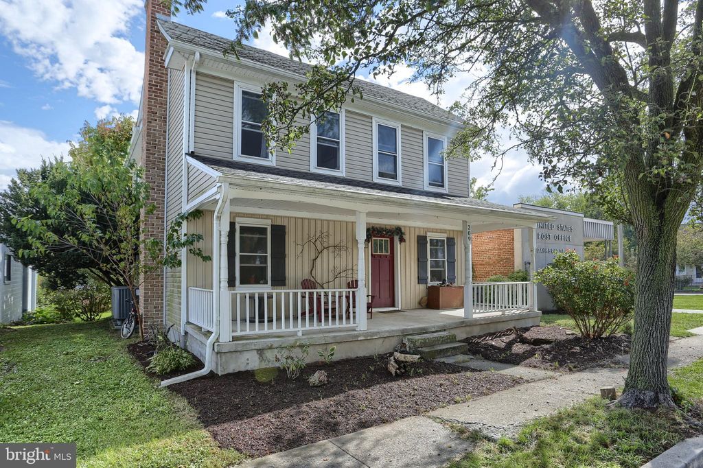 Photo of 209 N 2ND ST, BAINBRIDGE, PA 17502 (MLS # PALA2041236)