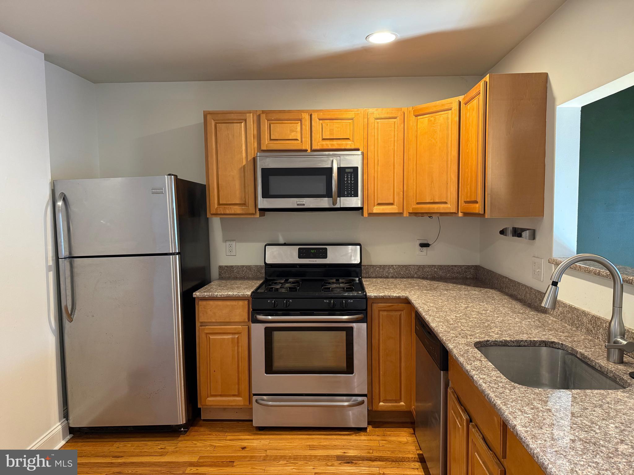 FAIRMOUNT - Residential Lease