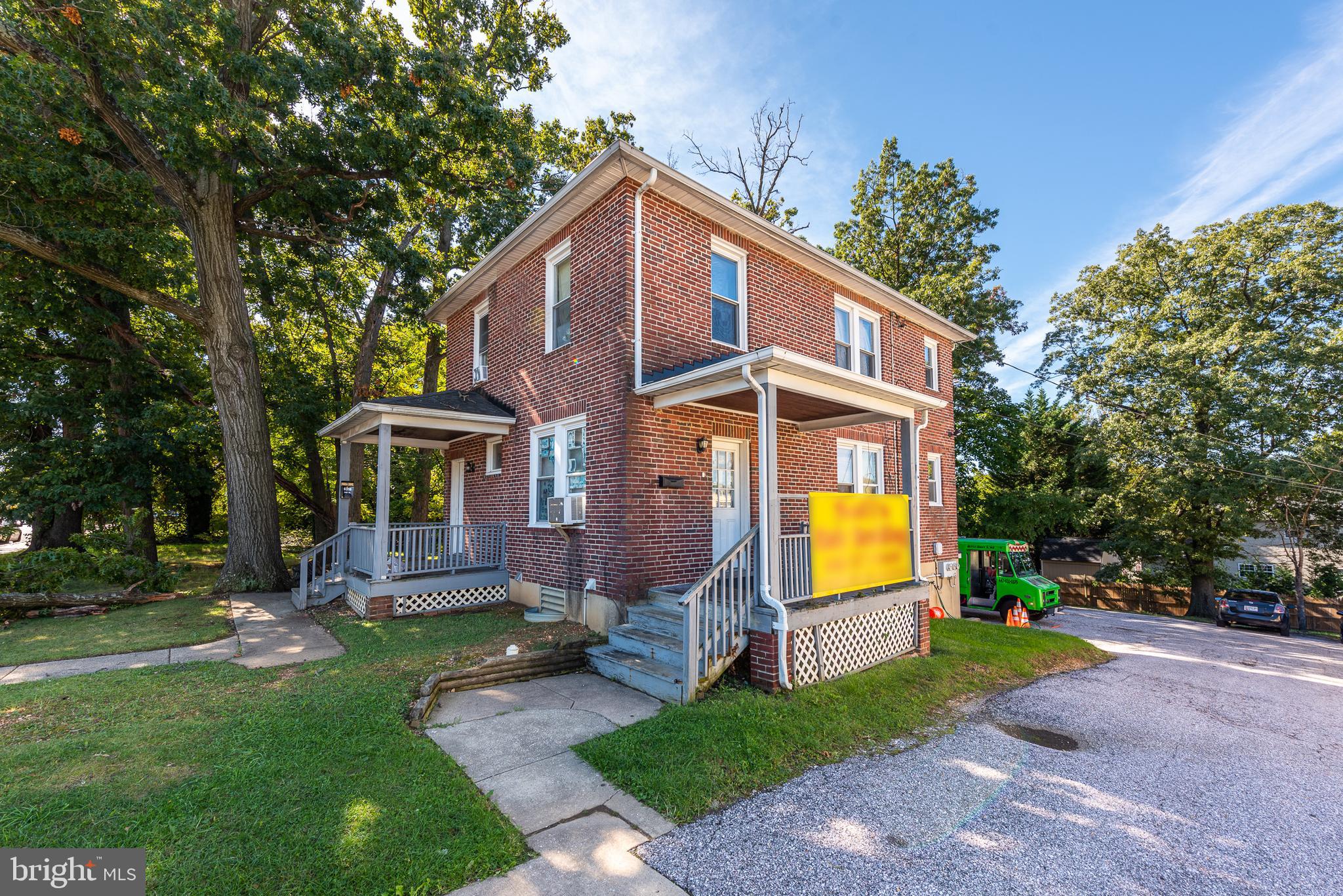 IDLEWYLDE - Commercial Sale