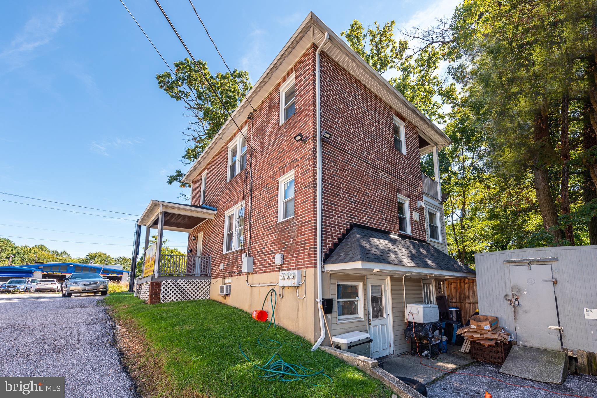 IDLEWYLDE - Commercial Sale