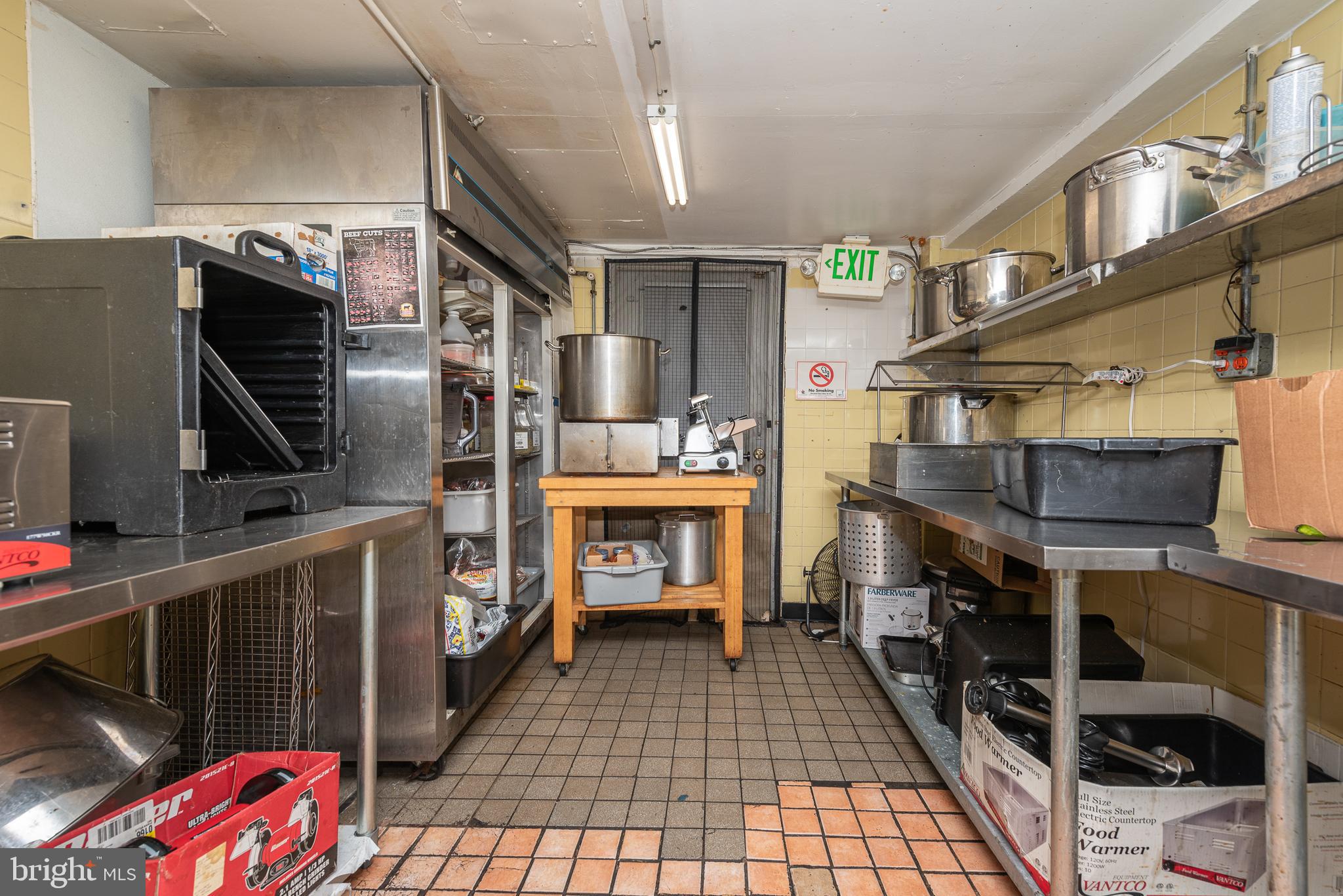 IDLEWYLDE - Commercial Sale