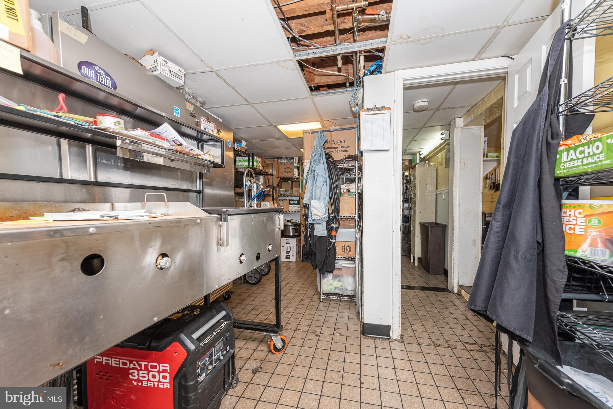 IDLEWYLDE - Commercial Sale