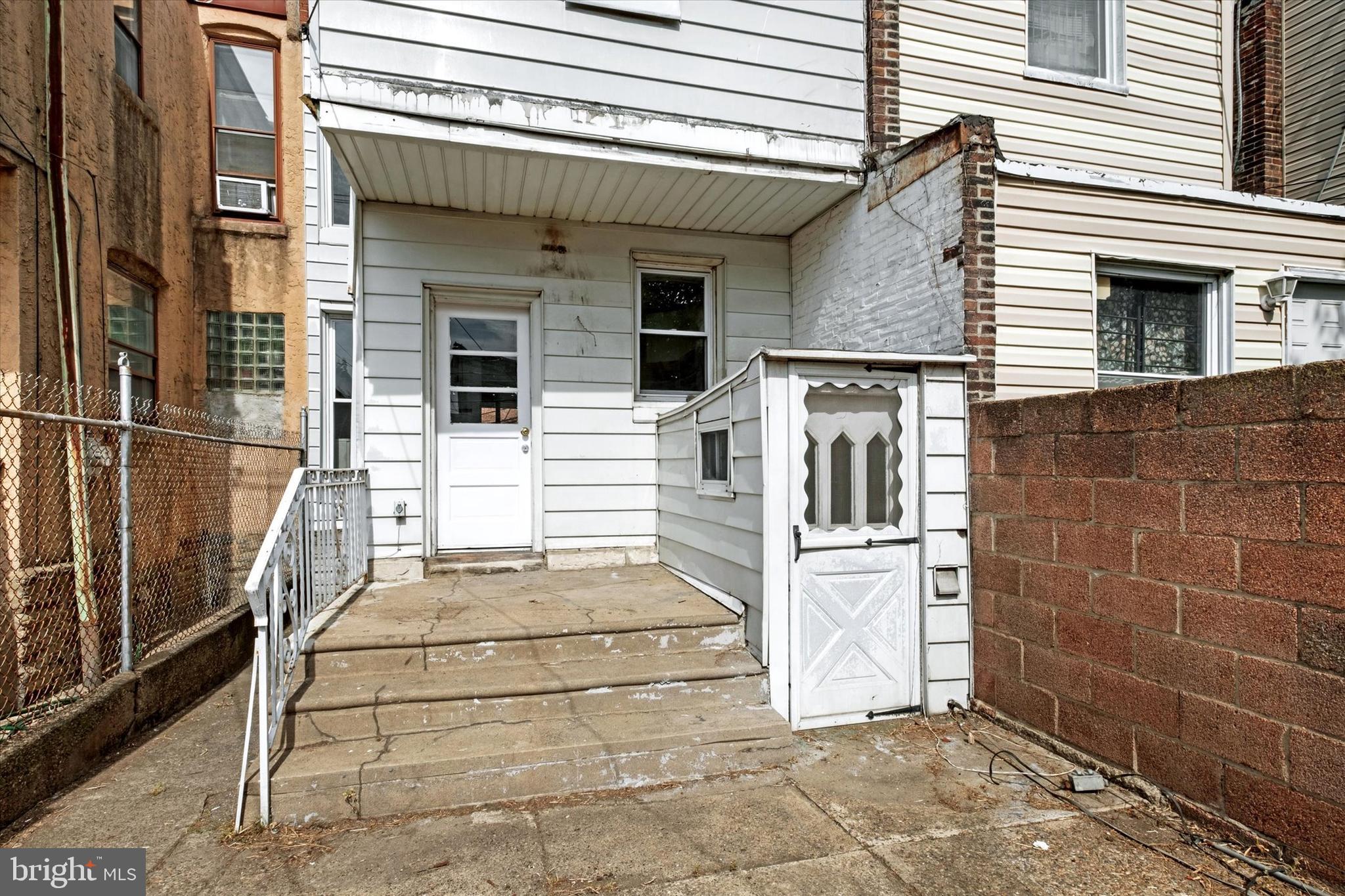 PORT RICHMOND - Residential
