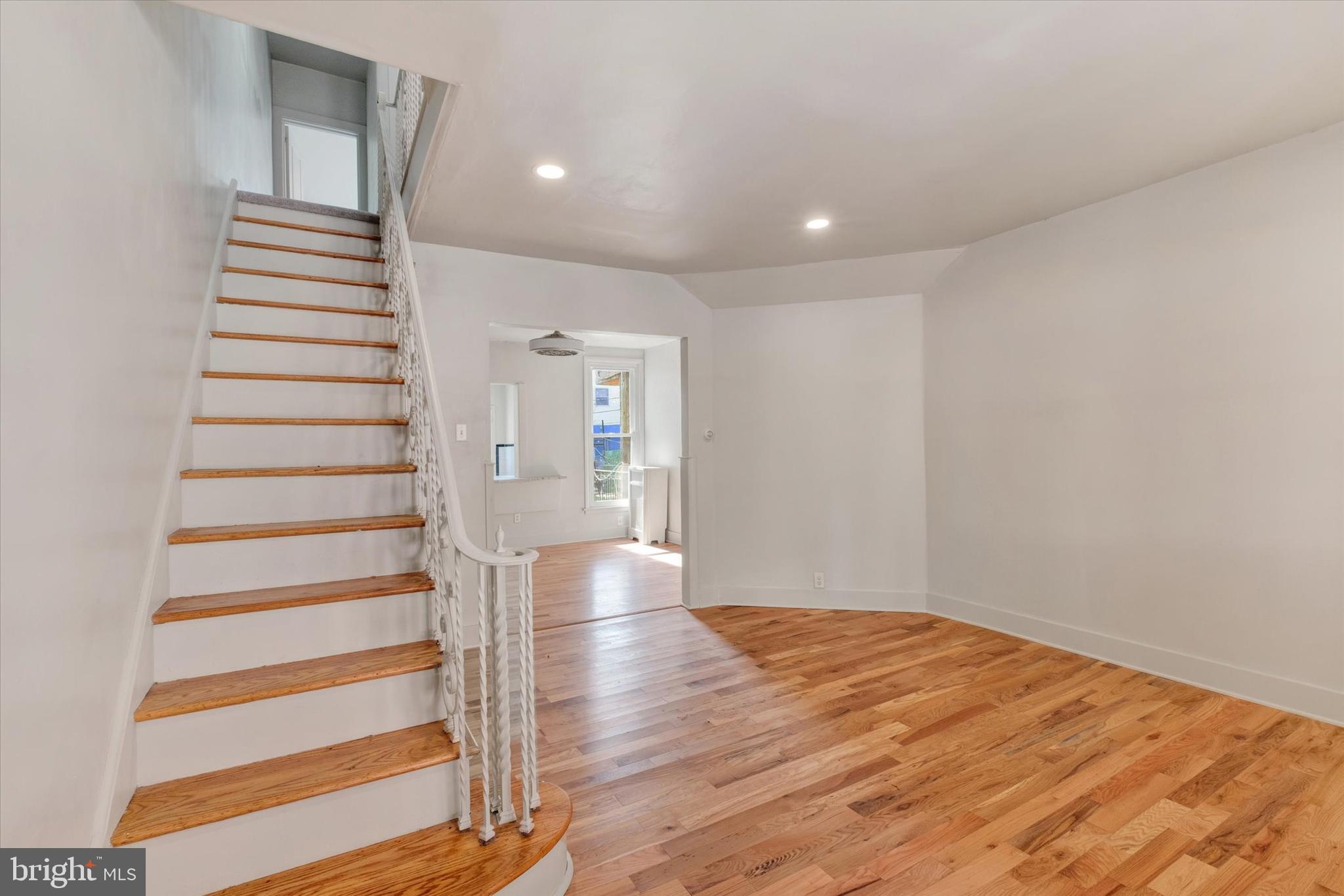 PORT RICHMOND - Residential