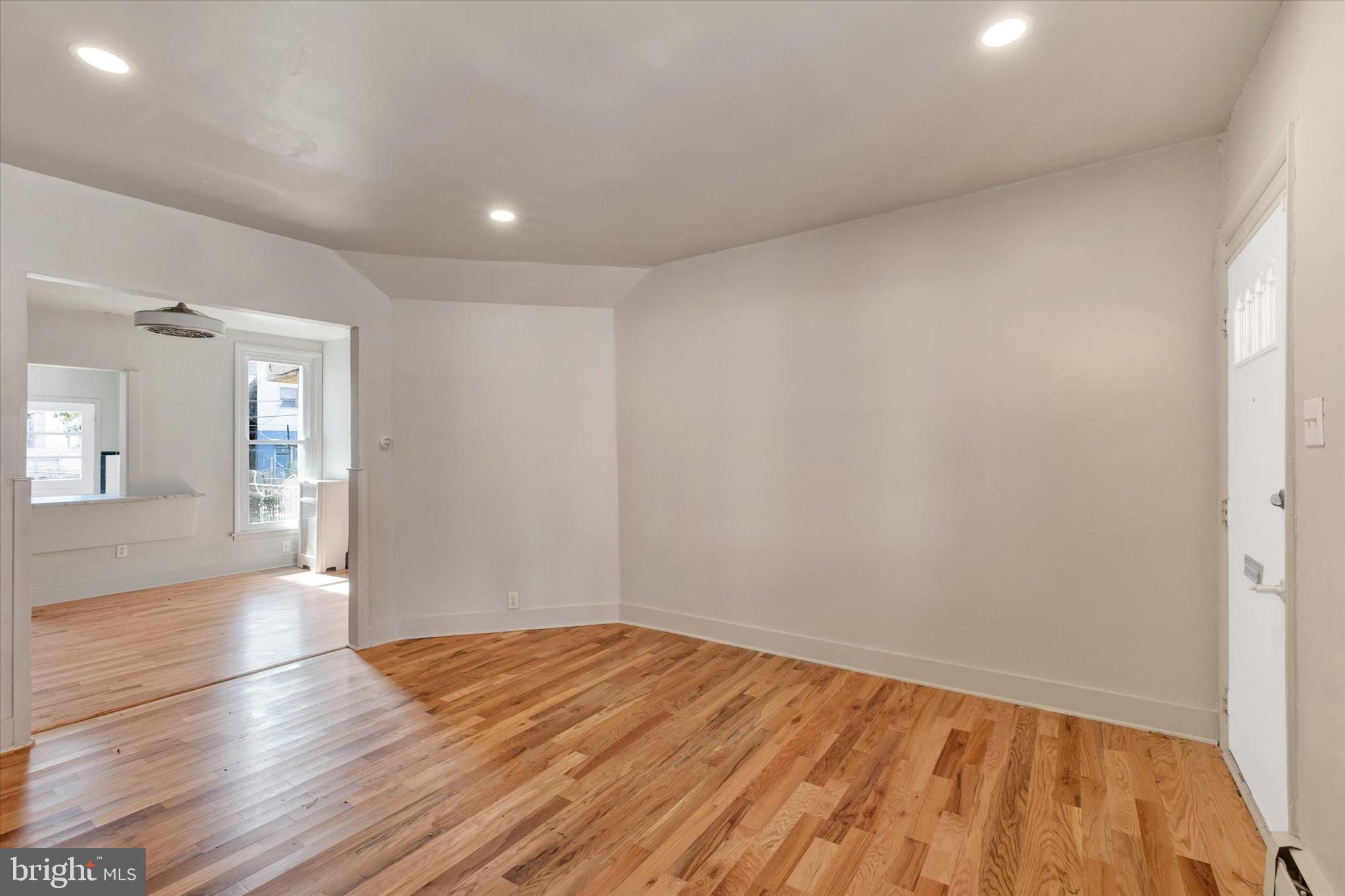 PORT RICHMOND - Residential