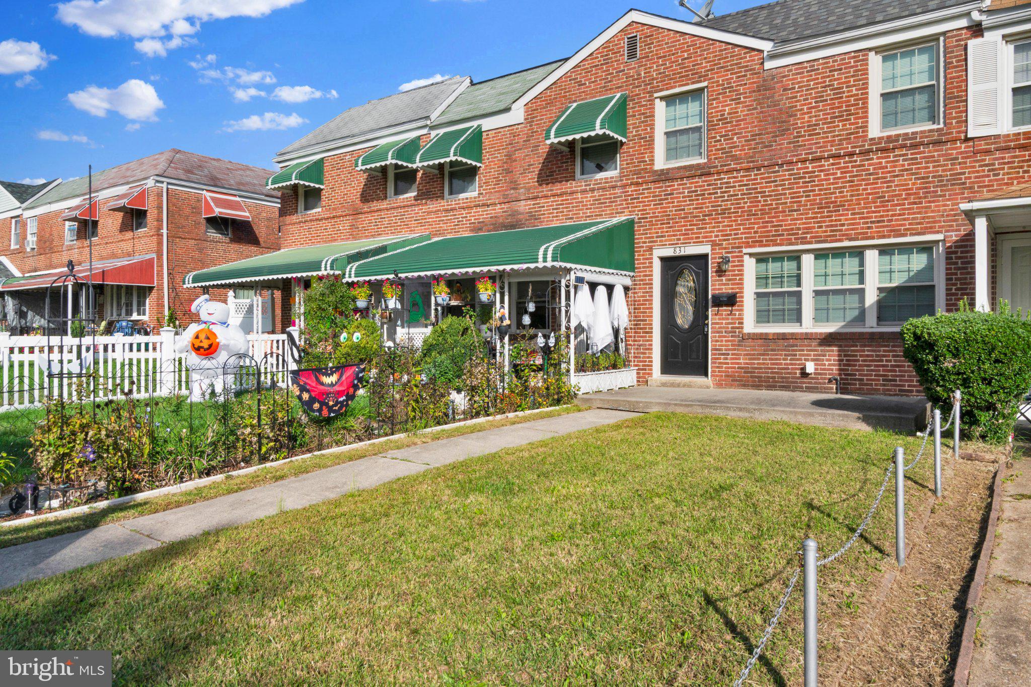 831 JEANNETTE AVENUE