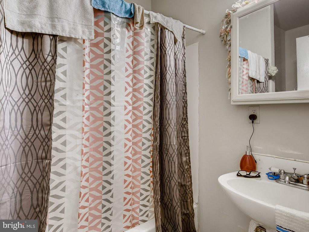 COLD SPRING NEWTOWN - Residential